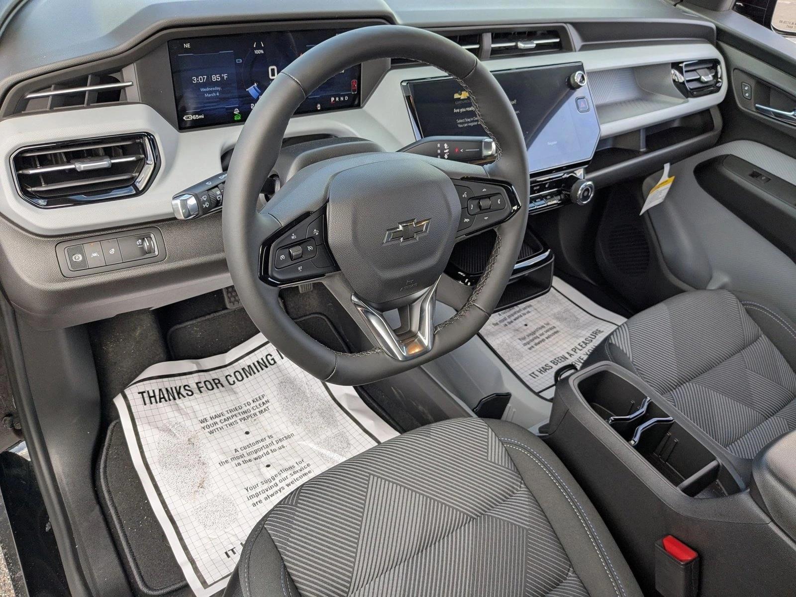 Thumbnail: 2027 Chevrolet Bolt EV - 3
