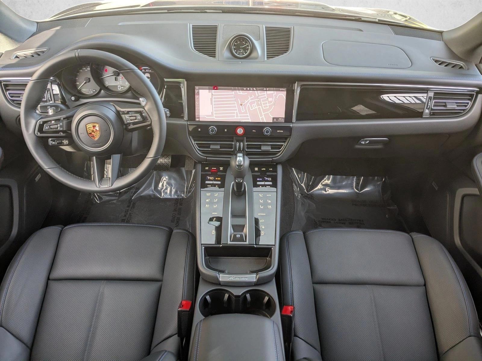 Thumbnail: 2026 Porsche Macan - 3
