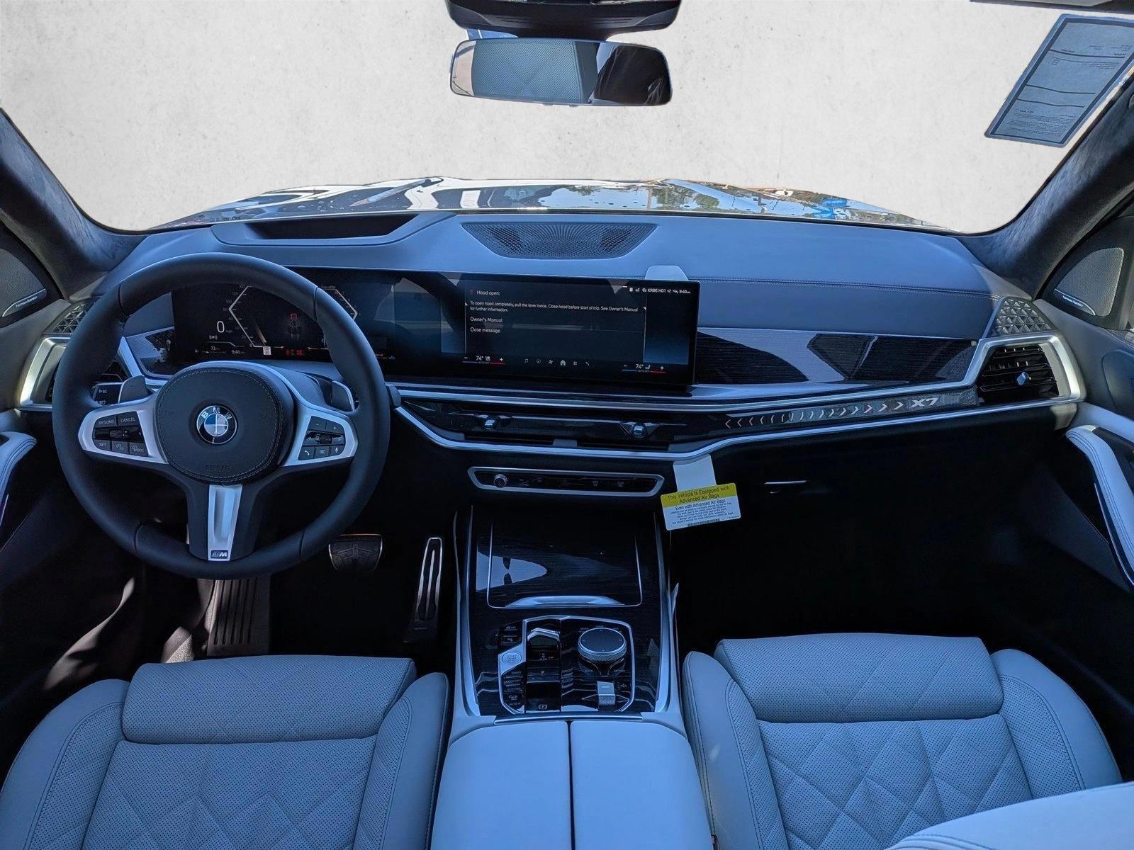 Thumbnail: 2026 BMW X7 - 4