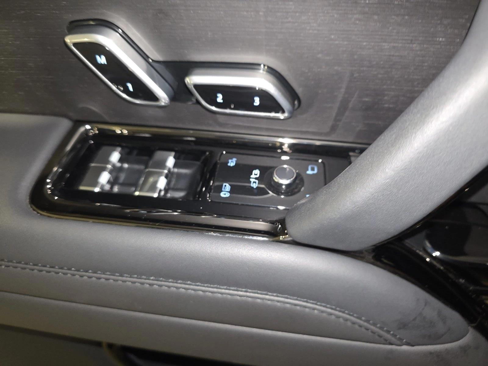 Thumbnail: 2023 Land Rover Range Rover Sport - 5