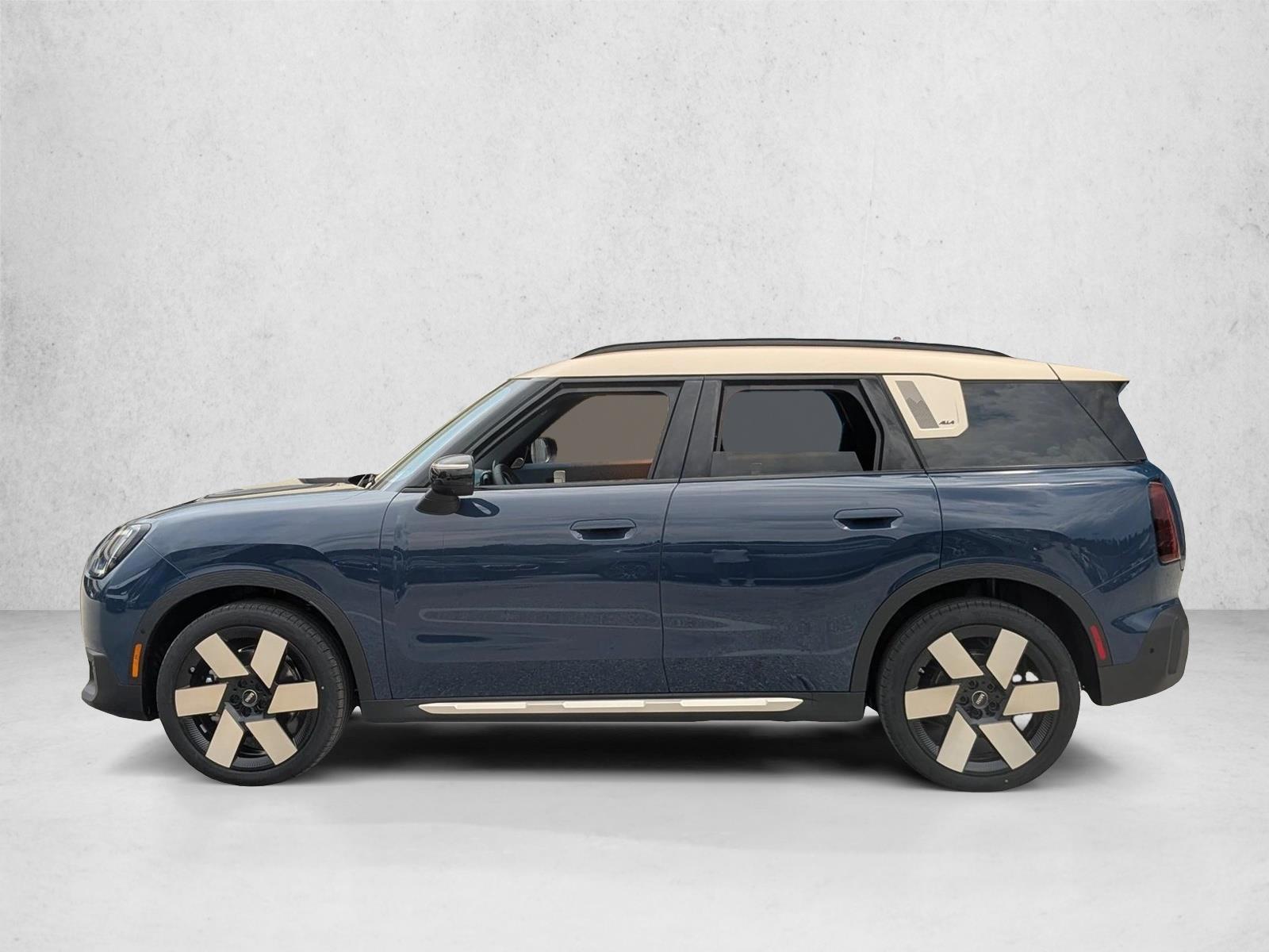 Thumbnail: 2027 MINI Cooper Countryman - 2