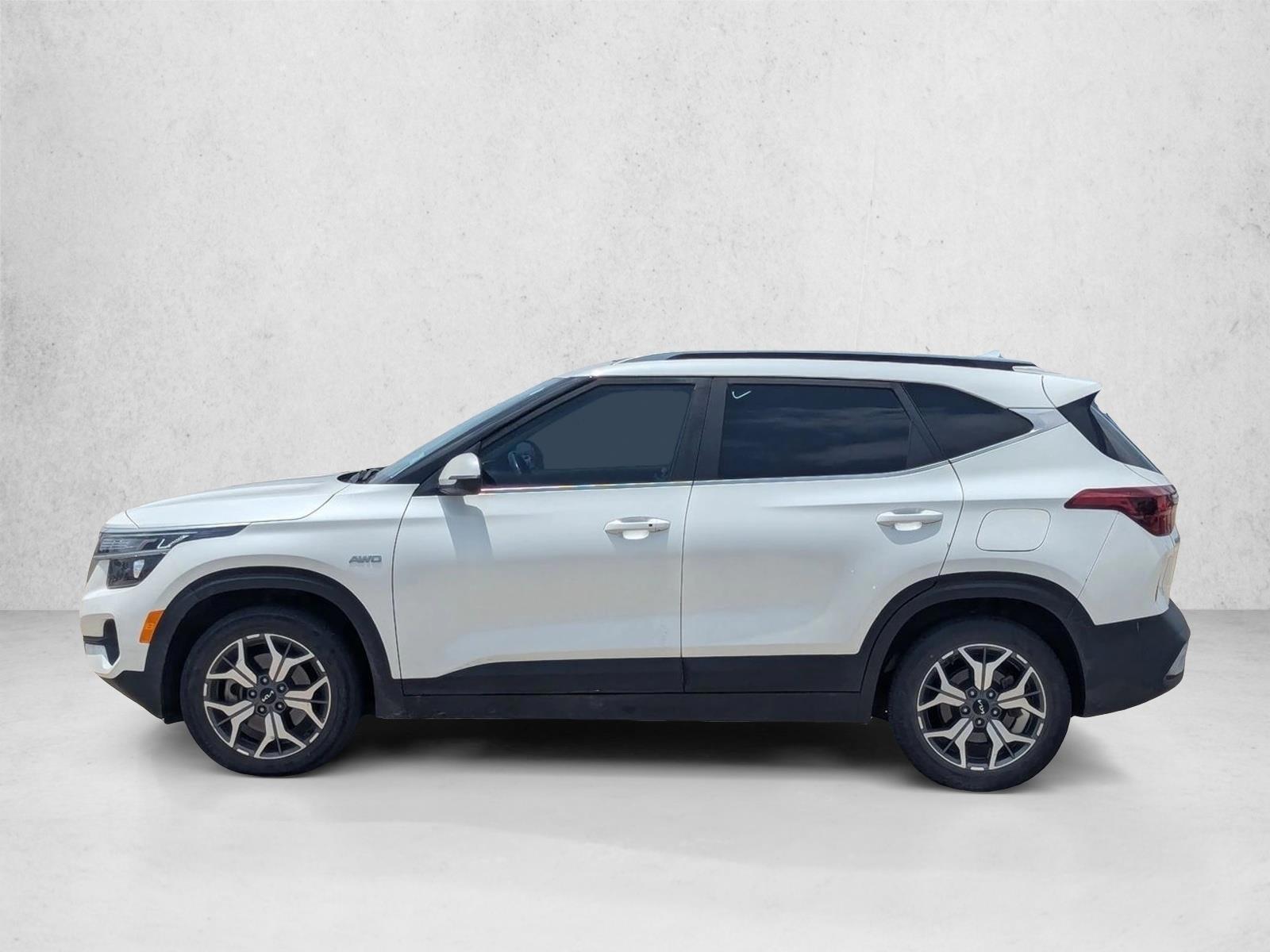 Thumbnail: 2022 Kia Seltos - 2