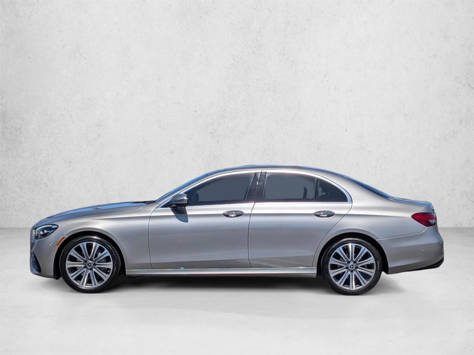 Thumbnail: 2022 Mercedes-Benz E-Class - 2