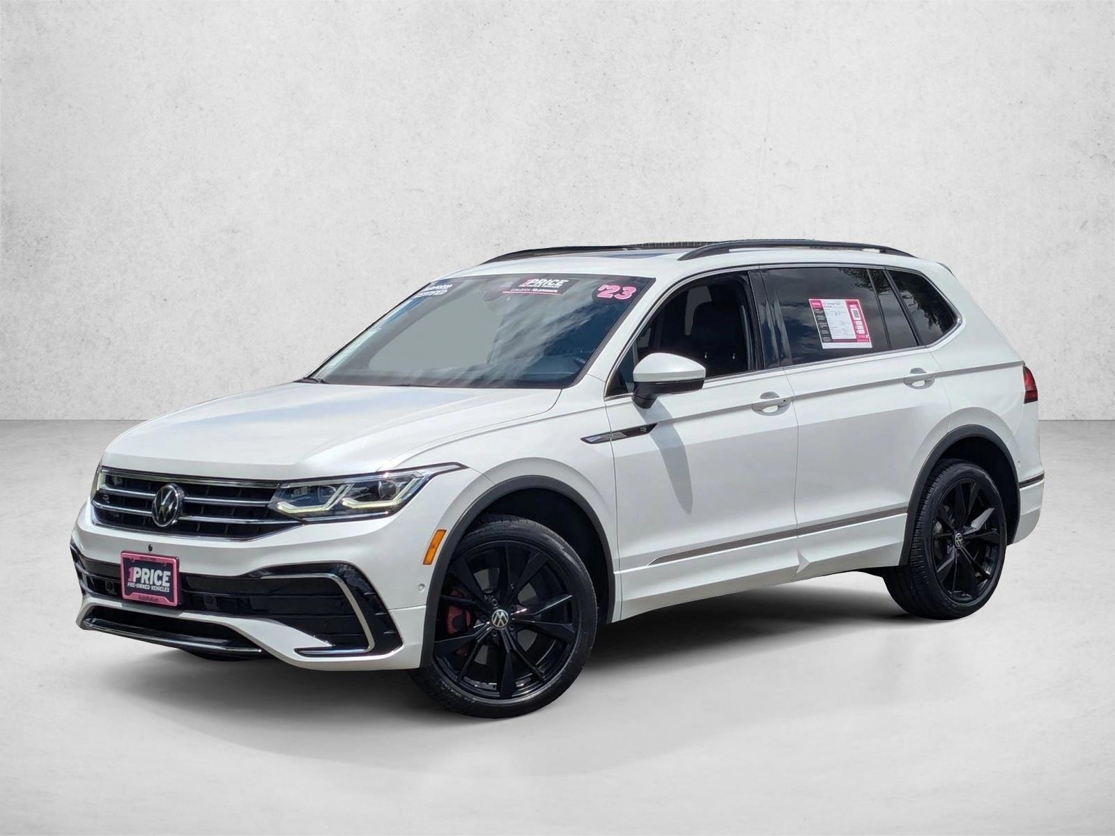 Thumbnail: 2023 Volkswagen Tiguan - 1