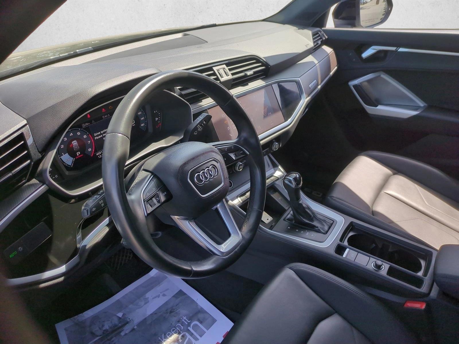Thumbnail: 2022 Audi Q3 - 2
