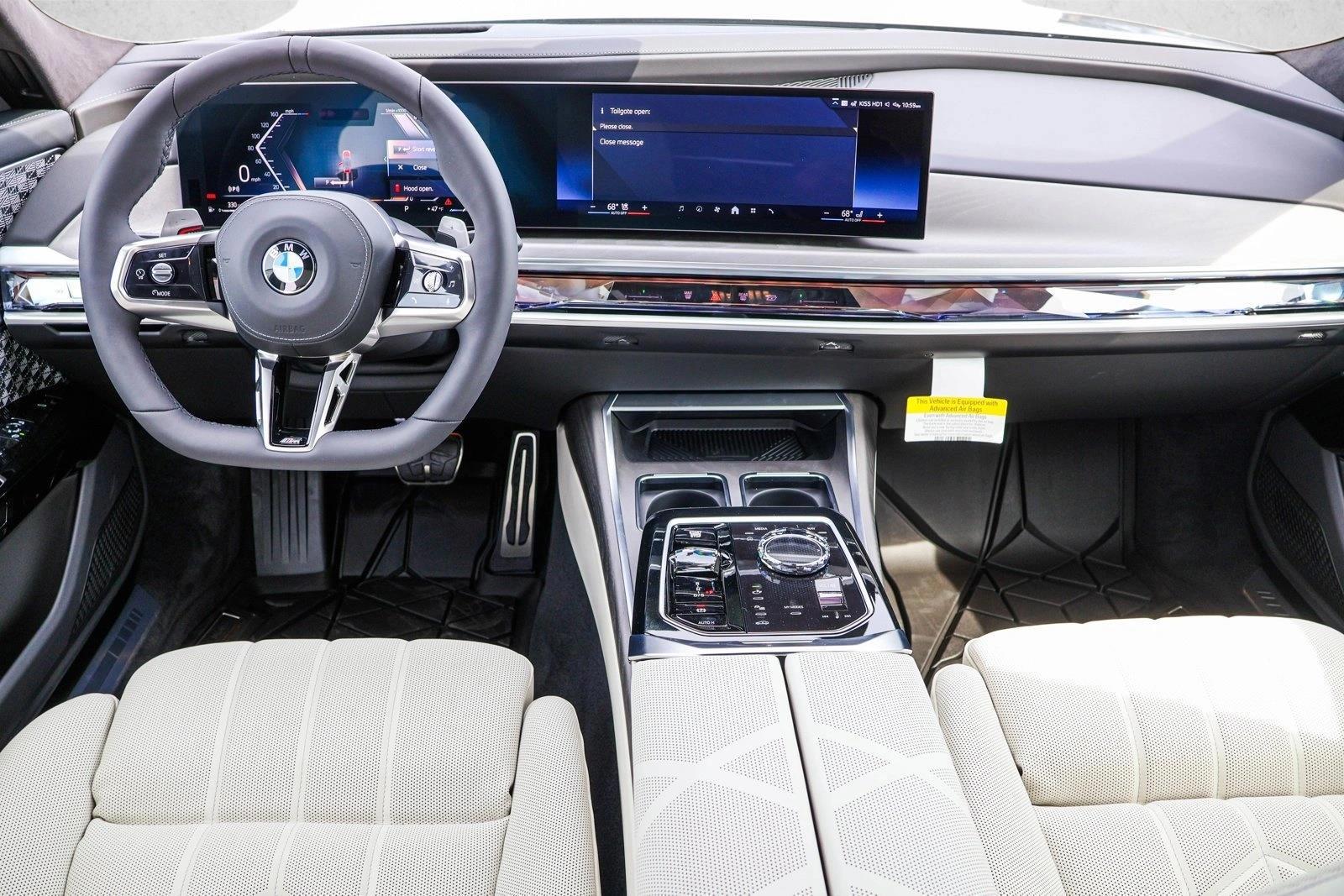 Thumbnail: 2026 BMW 7 Series - 4