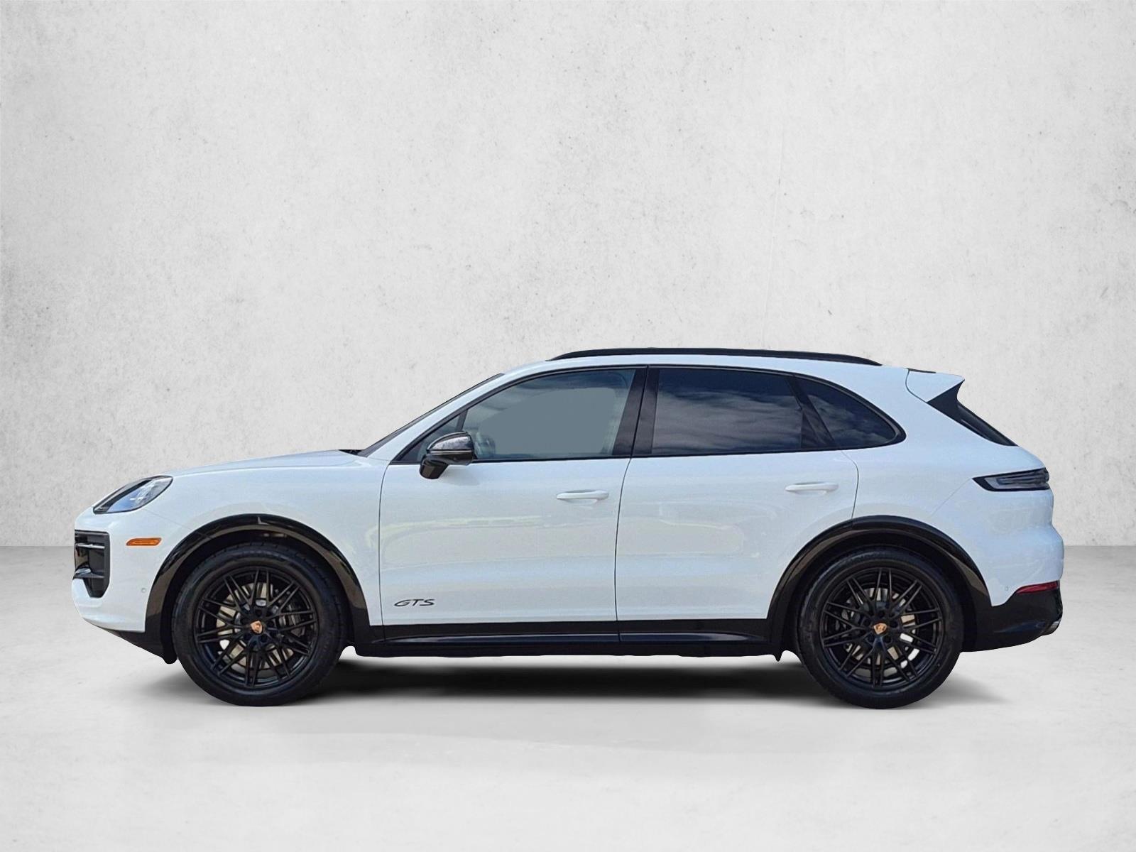 Thumbnail: 2026 Porsche Cayenne - 2