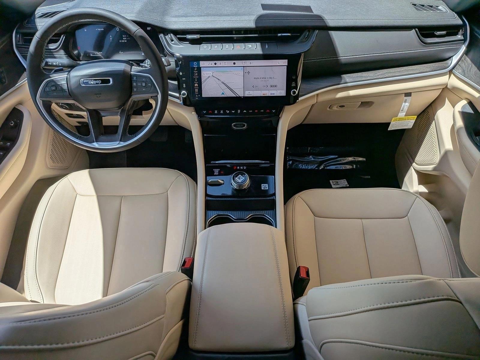 Thumbnail: 2026 Jeep Grand Cherokee - 3