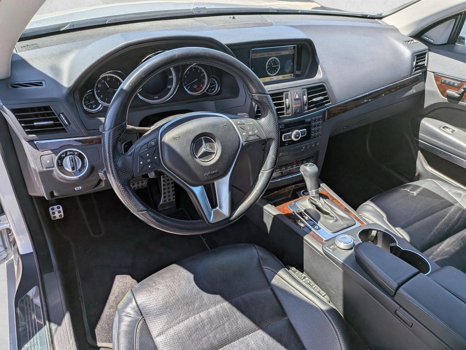Thumbnail: 2012 Mercedes-Benz E-Class - 3
