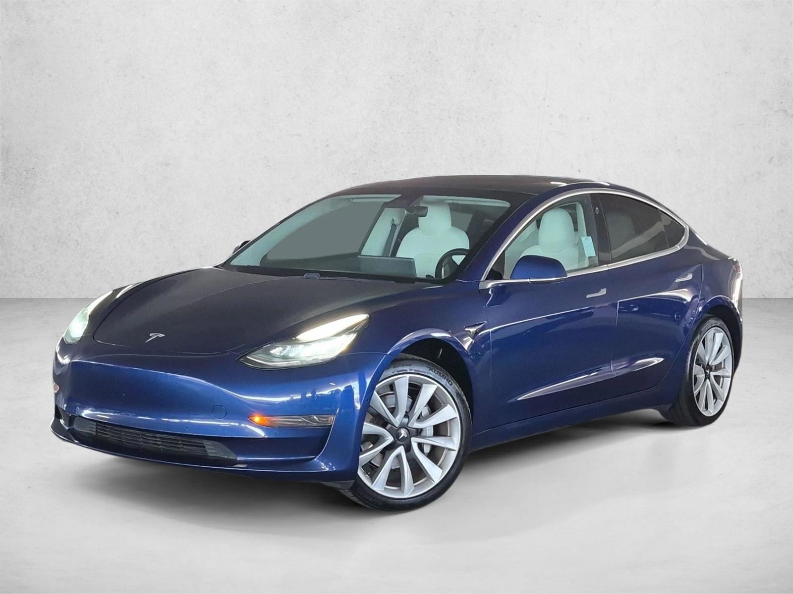 Thumbnail: 2019 Tesla Model 3 - 1