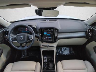 2026 Volvo XC40
