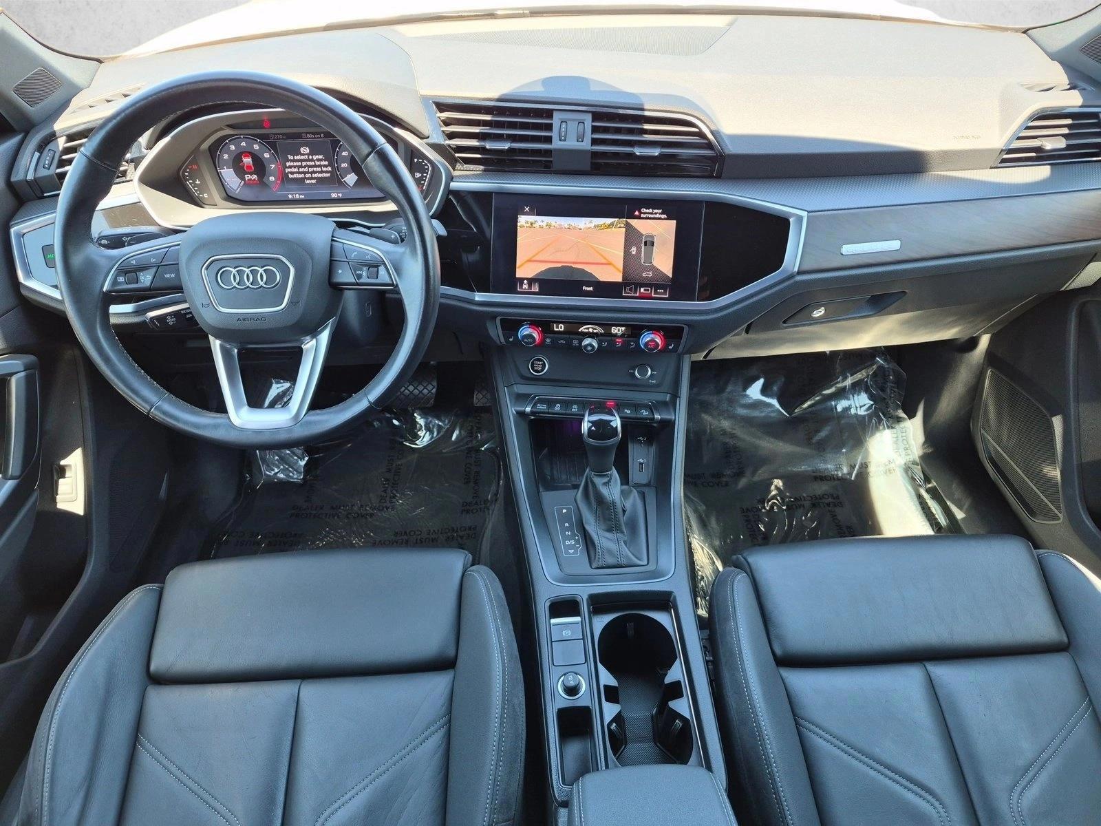 Thumbnail: 2021 Audi Q3 - 3