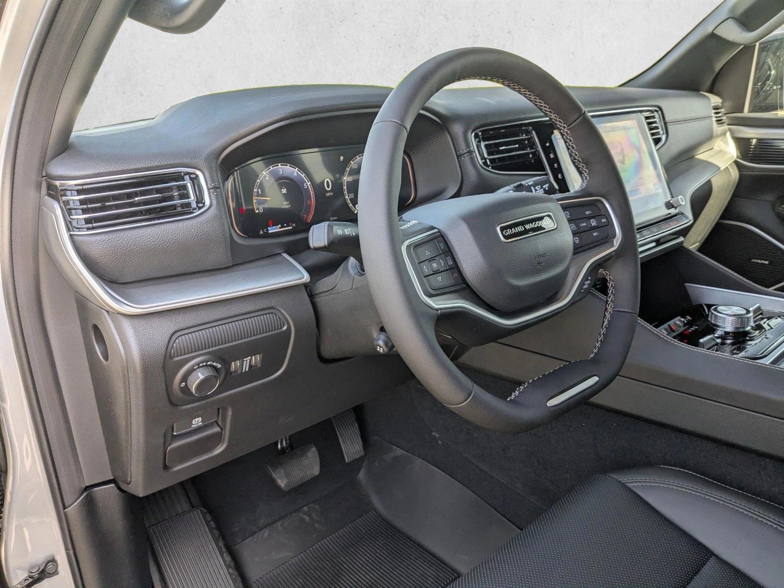 Thumbnail: 2026 Jeep Grand Wagoneer - 3