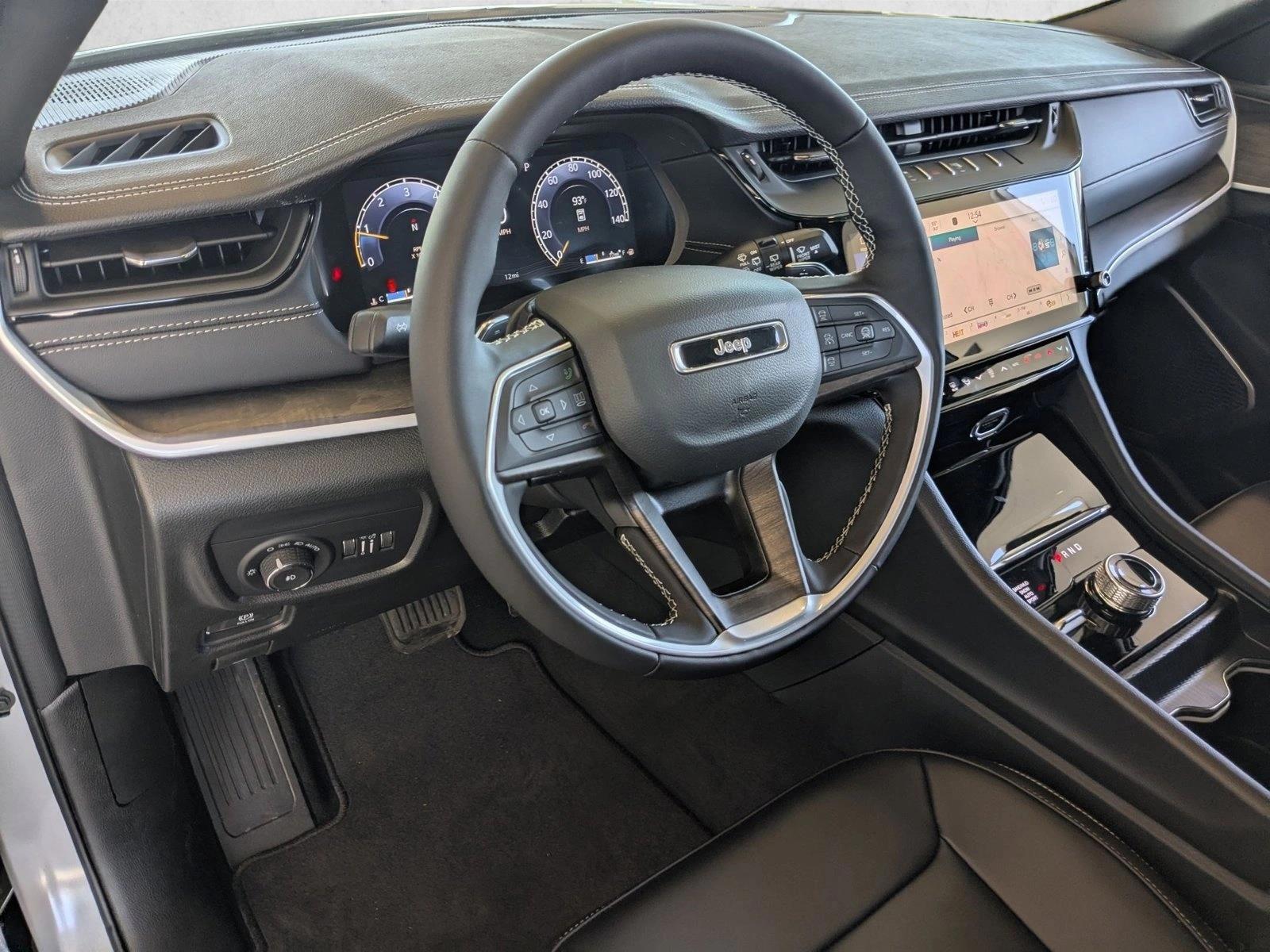 Thumbnail: 2026 Jeep Grand Cherokee - 3