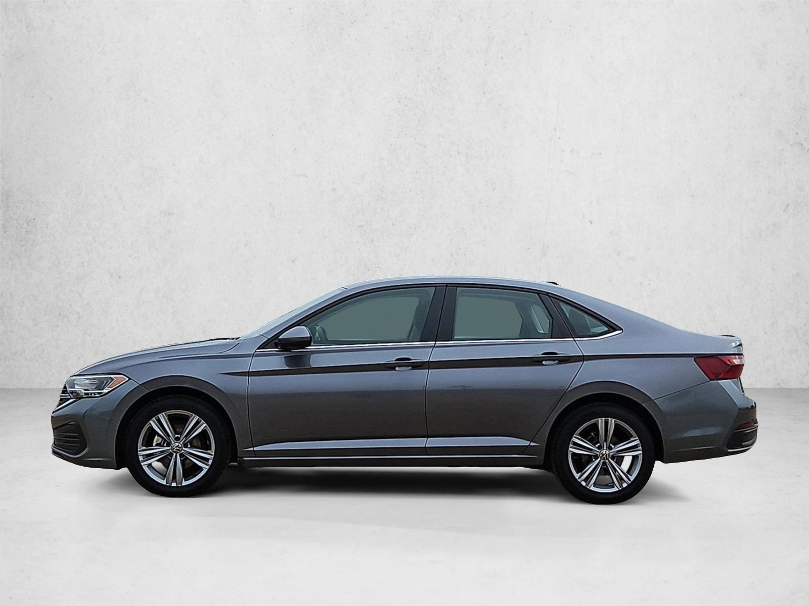 Thumbnail: 2024 Volkswagen Jetta - 4