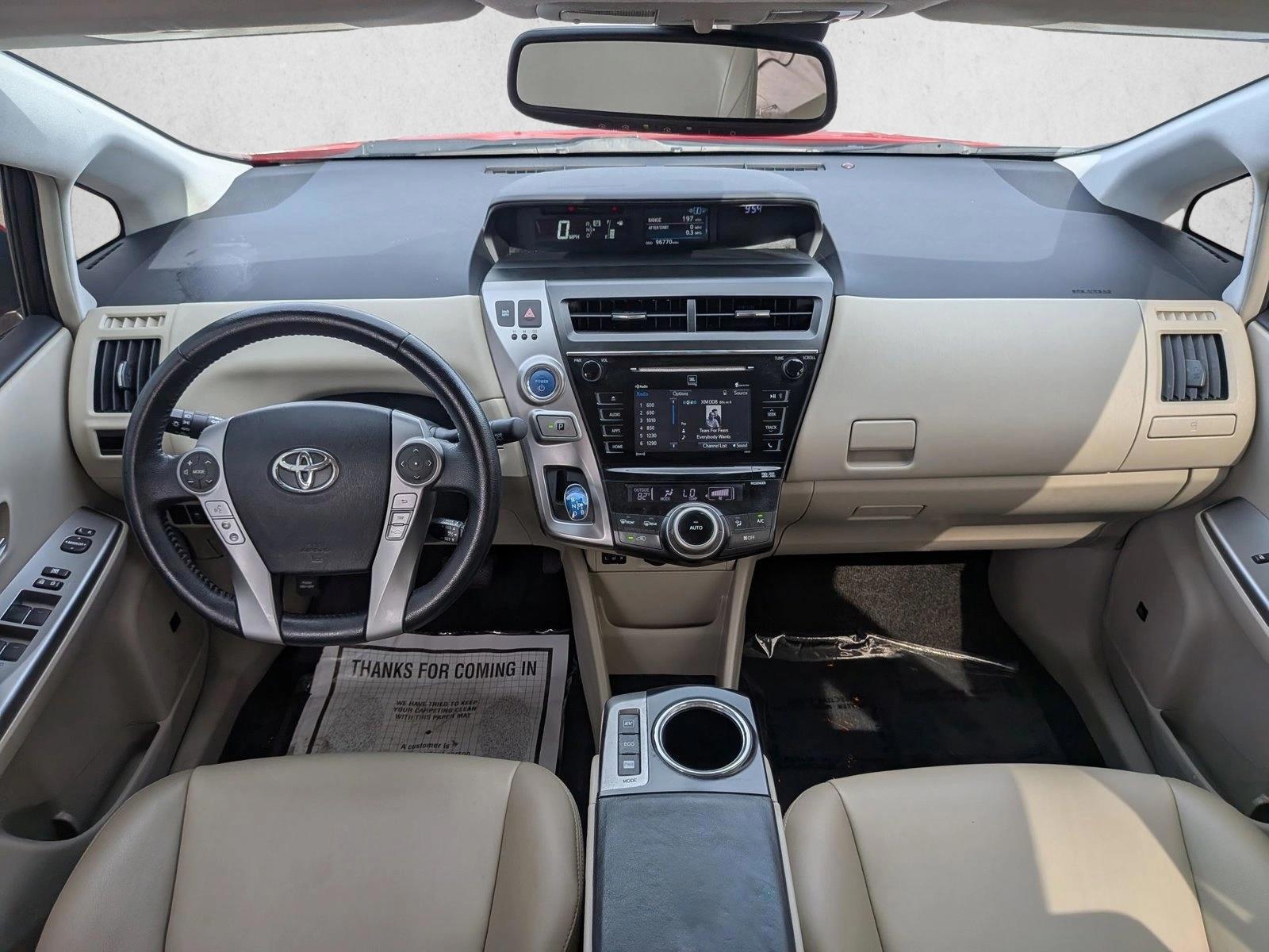 Thumbnail: 2016 Toyota Prius v - 3