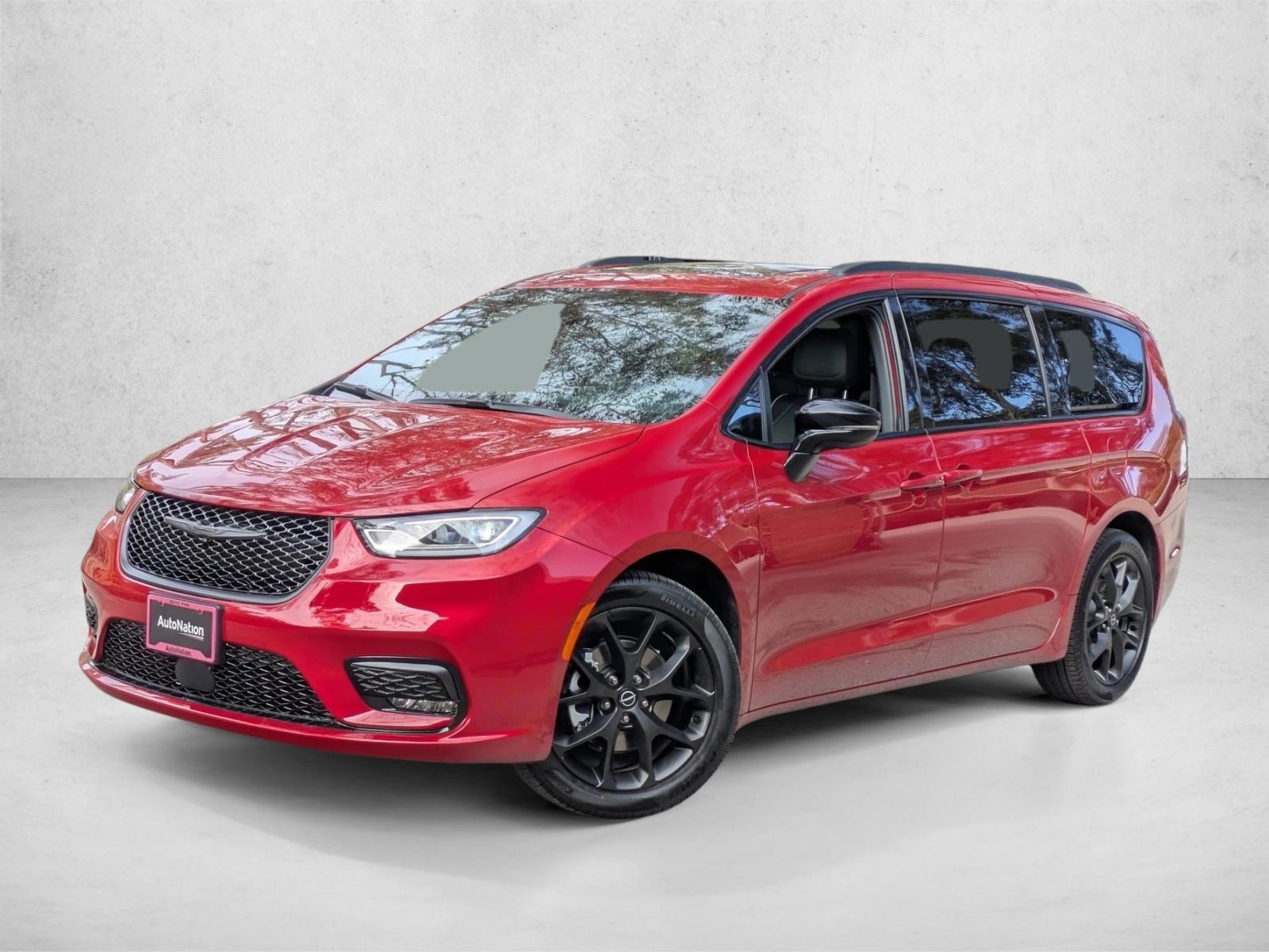 Thumbnail: 2026 Chrysler Pacifica - 1