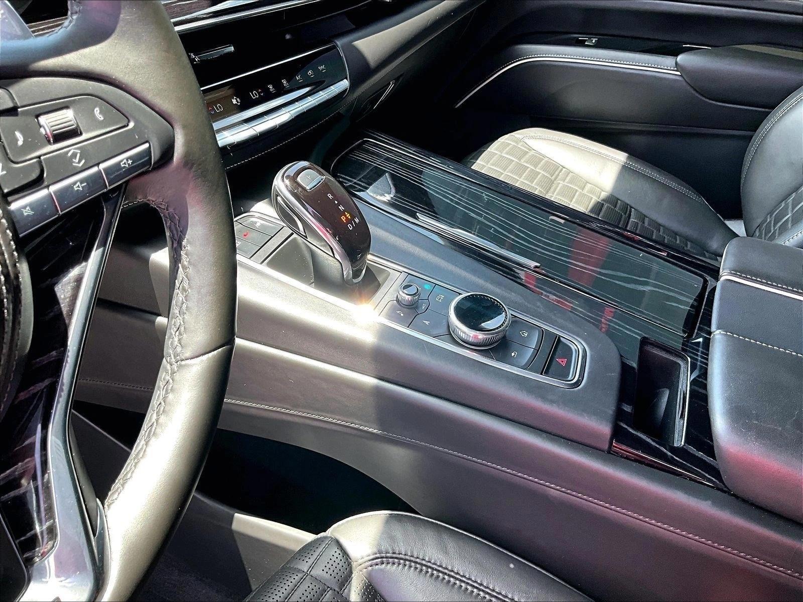 2023 Cadillac Escalade ESV V-Series - Photo 15
