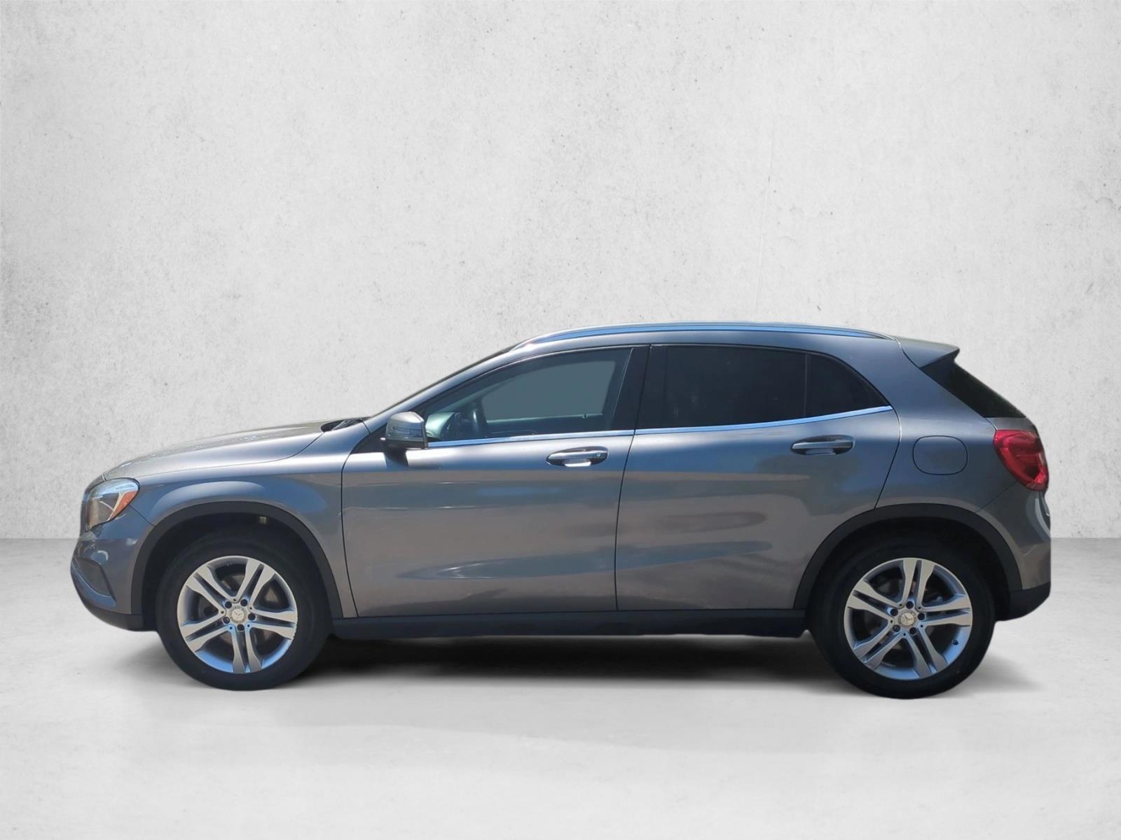 Thumbnail: 2015 Mercedes-Benz GLA - 2