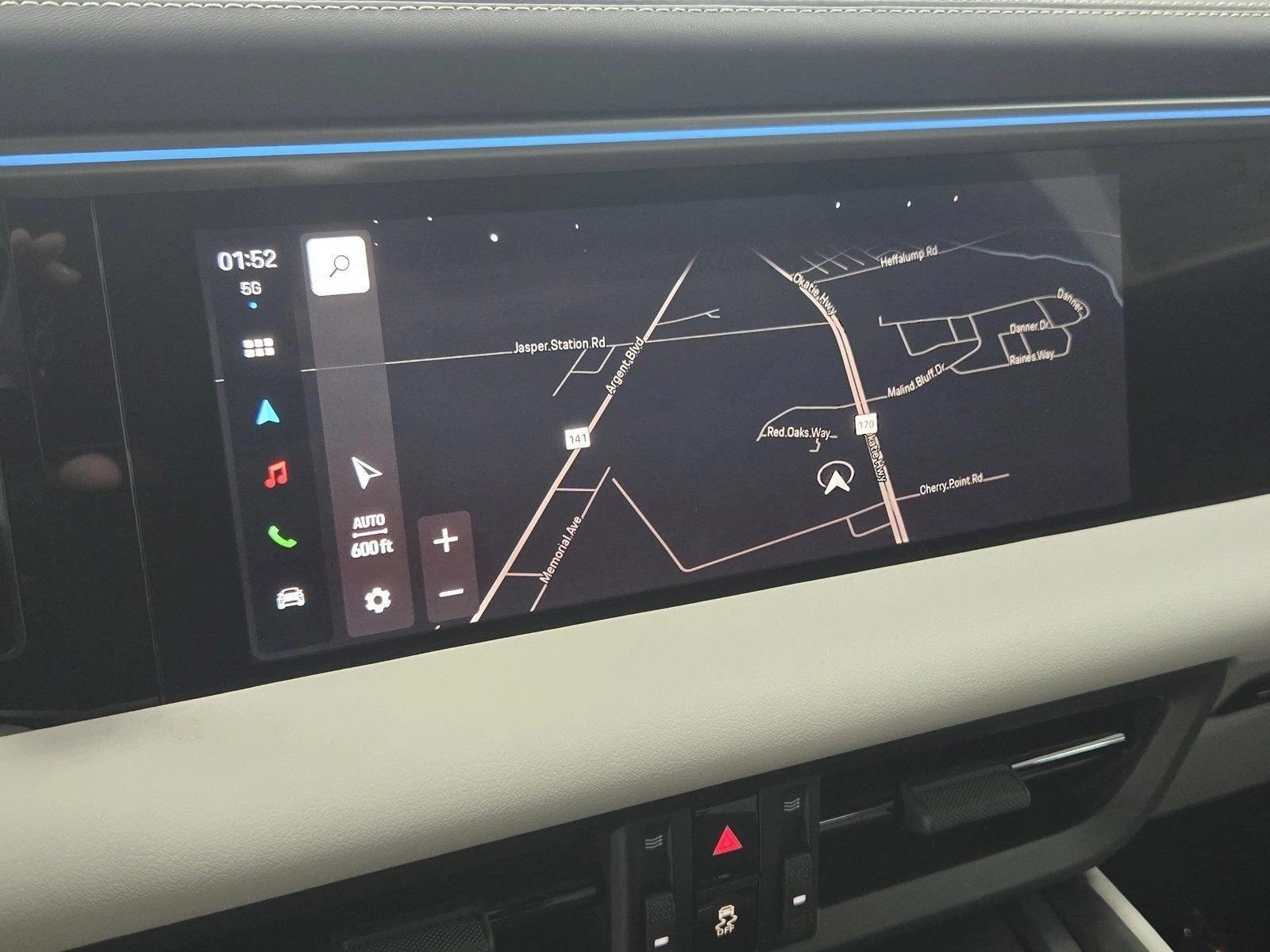 2025 Porsche Macan S - Photo 25