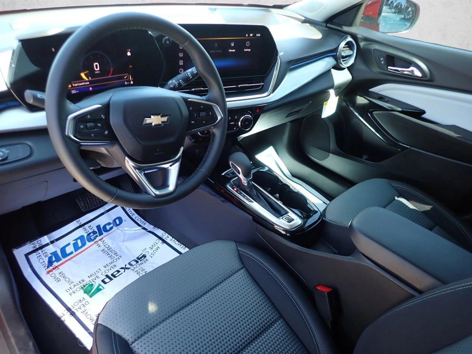 Thumbnail: 2026 Chevrolet Trax - 3