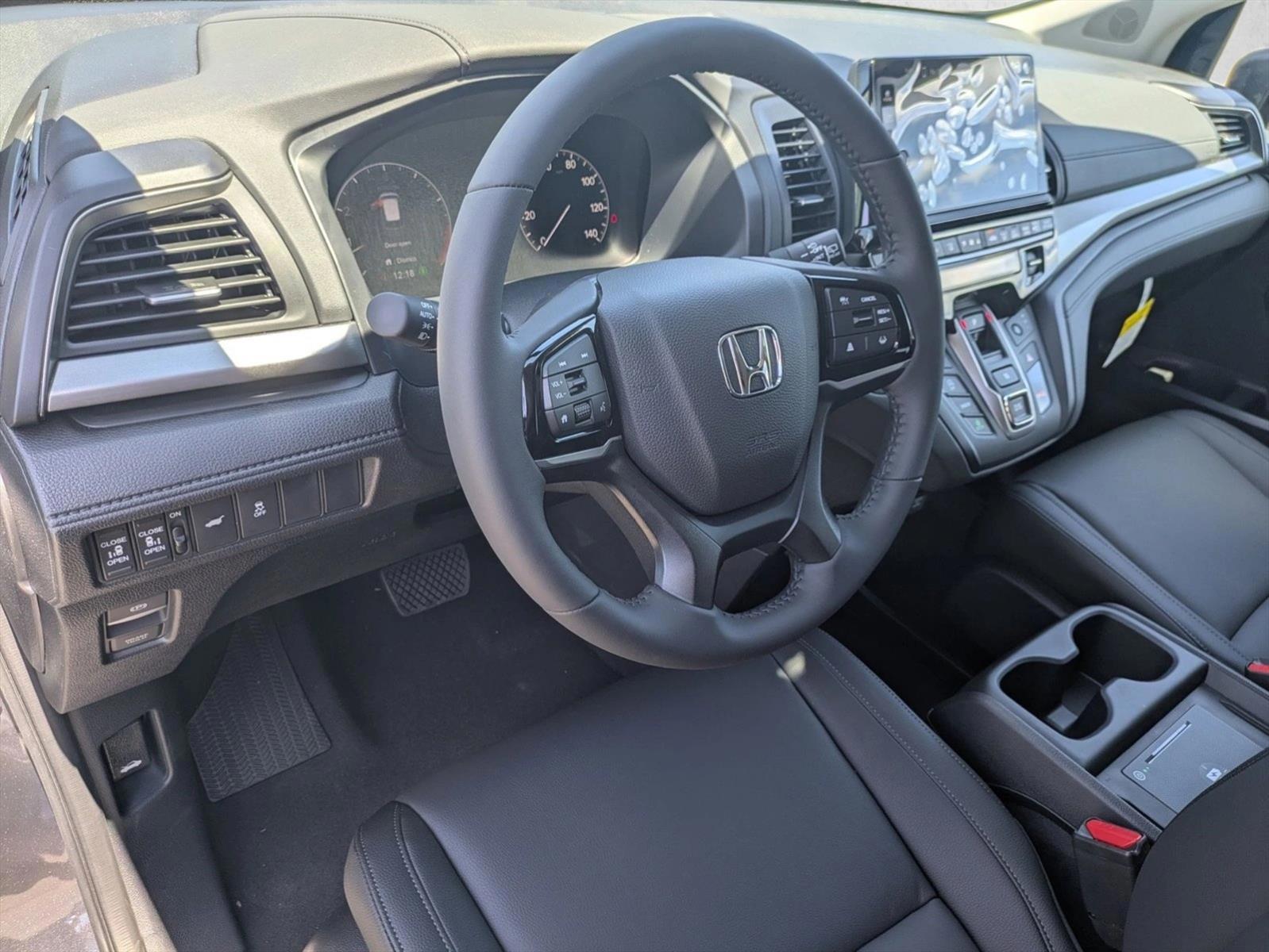 Thumbnail: 2026 Honda Odyssey - 3