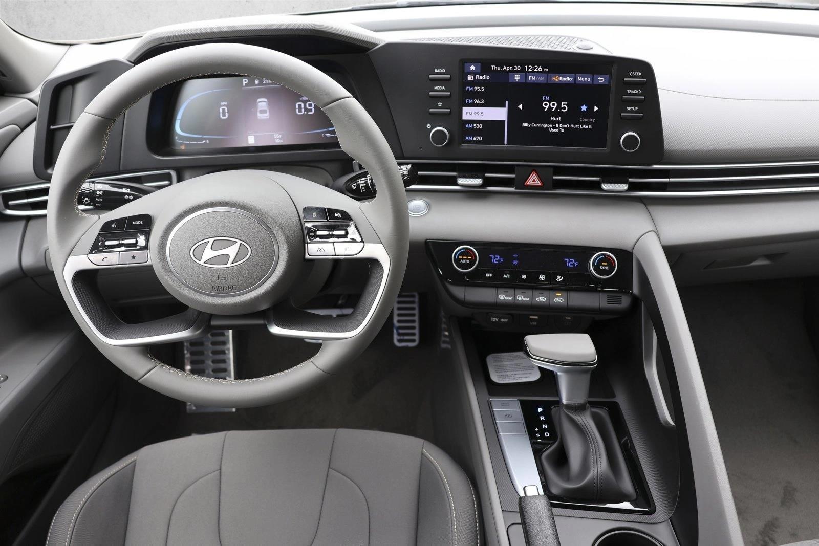 Thumbnail: 2026 Hyundai Elantra - 4
