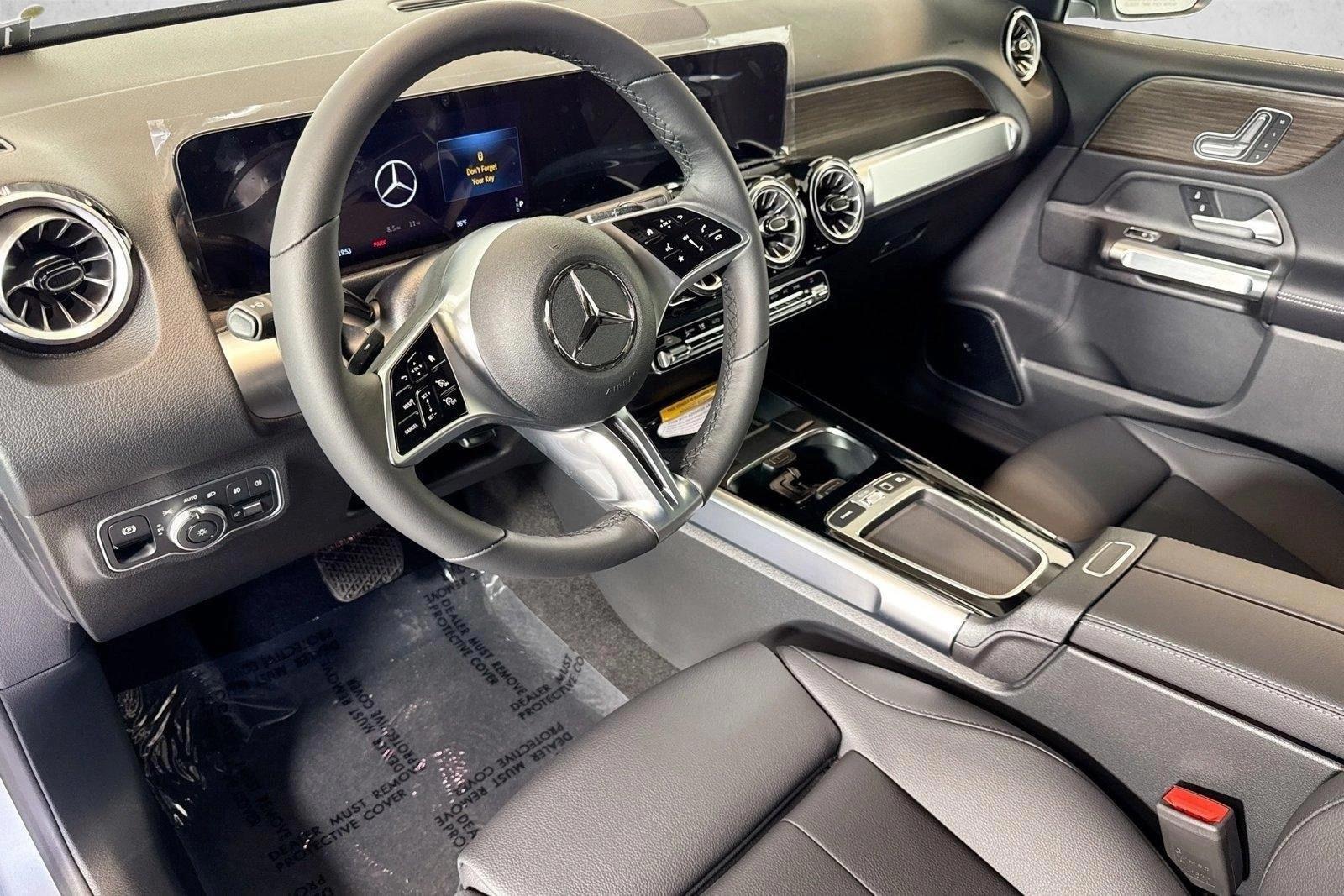 Thumbnail: 2026 Mercedes-Benz GLB - 3