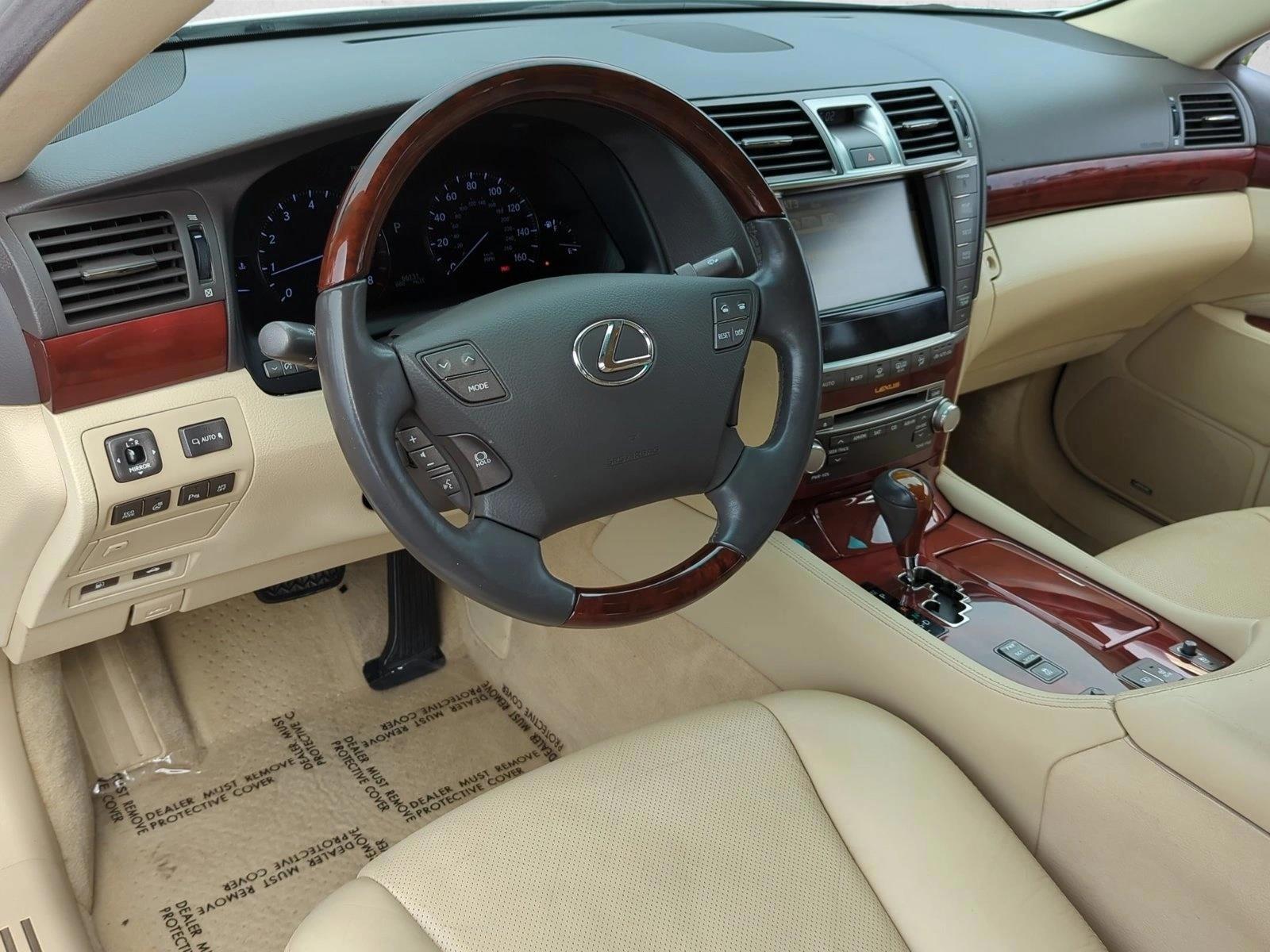 Thumbnail: 2010 Lexus LS - 3