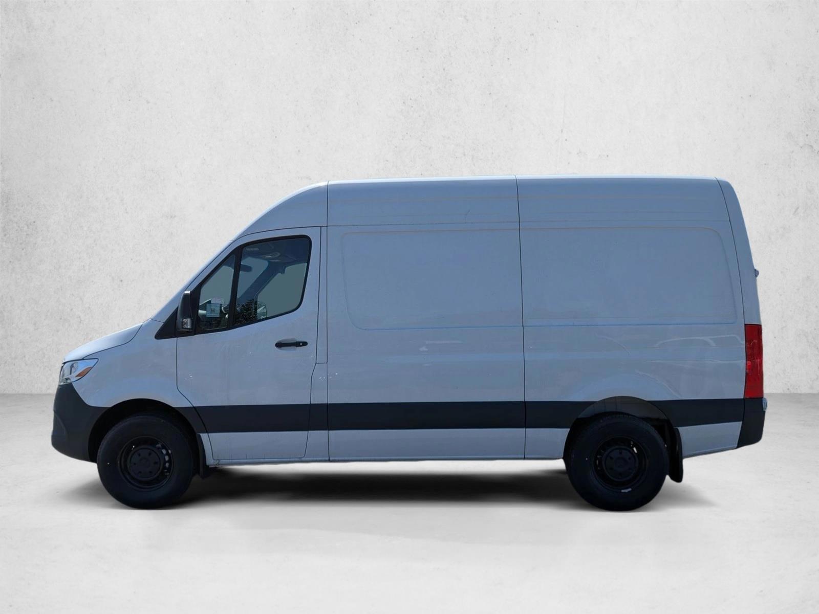 Thumbnail: 2025 Mercedes-Benz Sprinter - 2