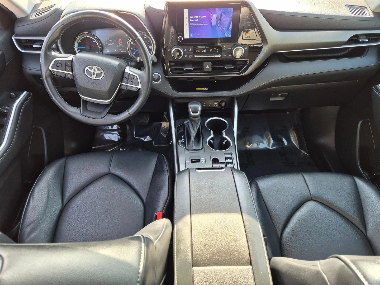Thumbnail: 2023 Toyota Highlander - 3