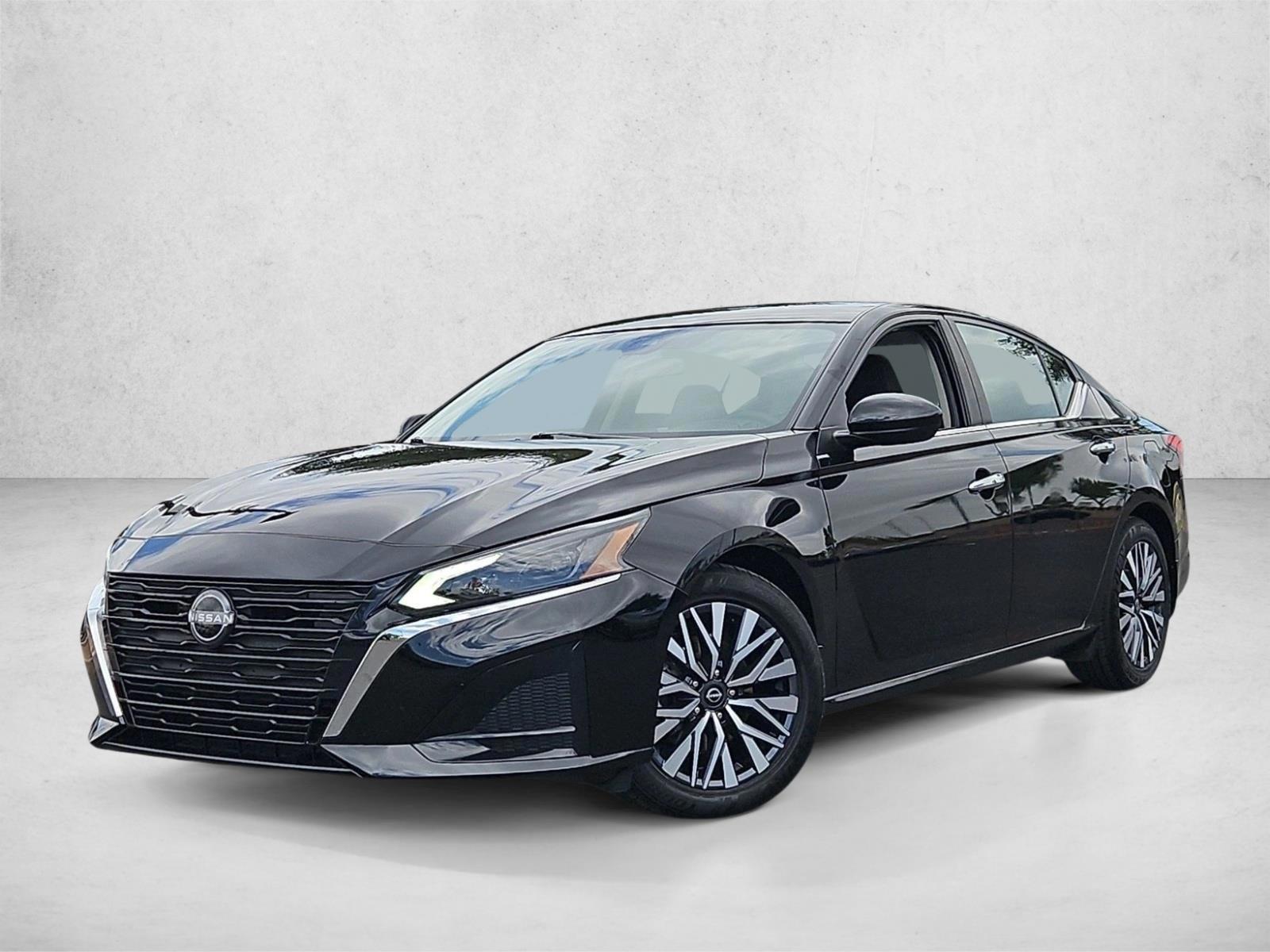 Thumbnail: 2023 Nissan Altima - 1
