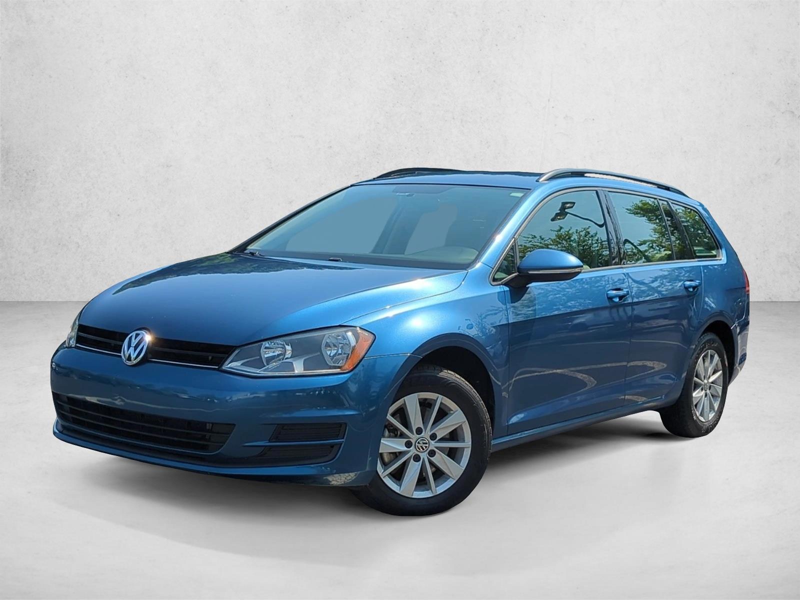 Thumbnail: 2016 Volkswagen Golf - 1