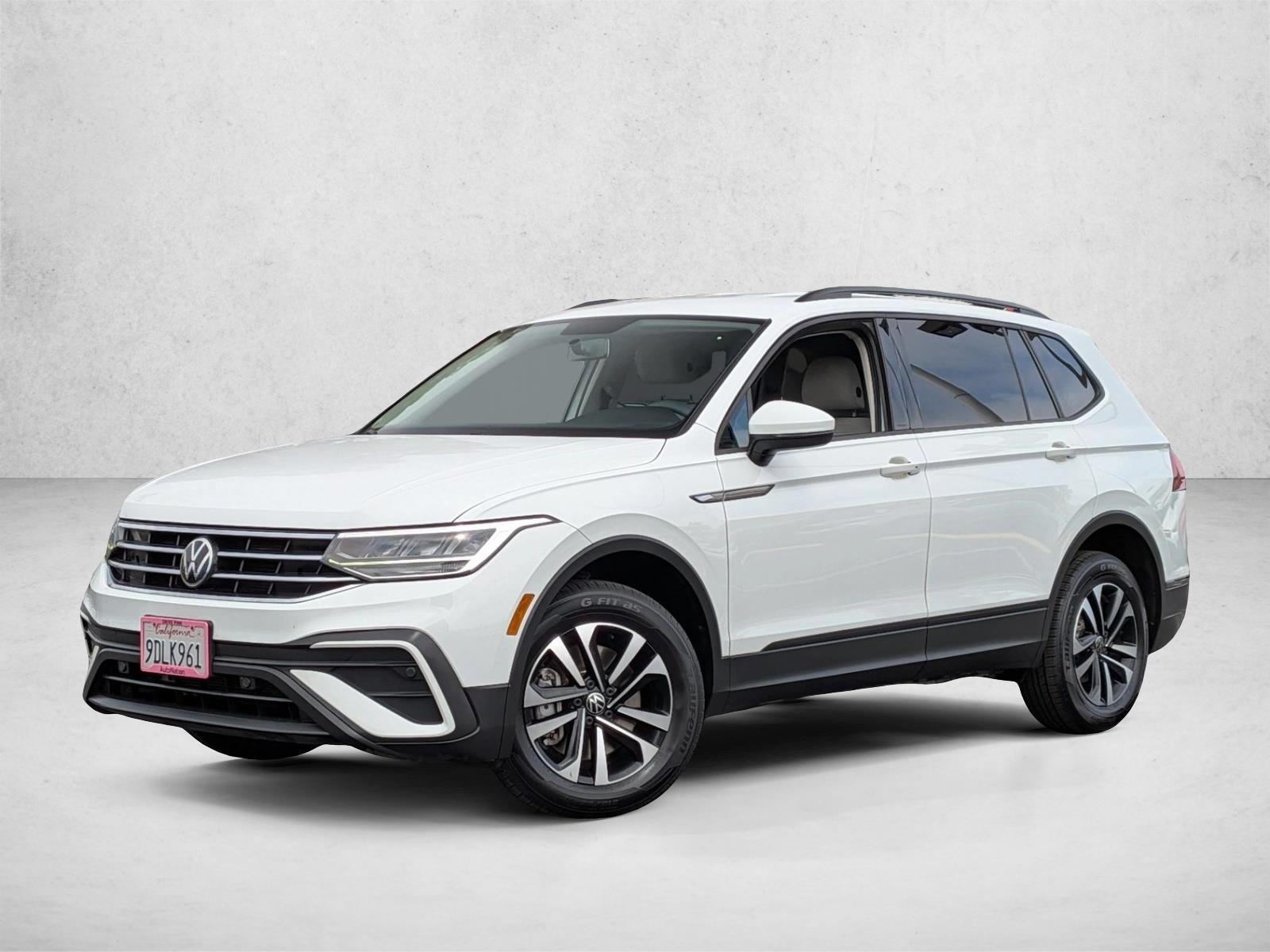 Thumbnail: 2022 Volkswagen Tiguan - 1