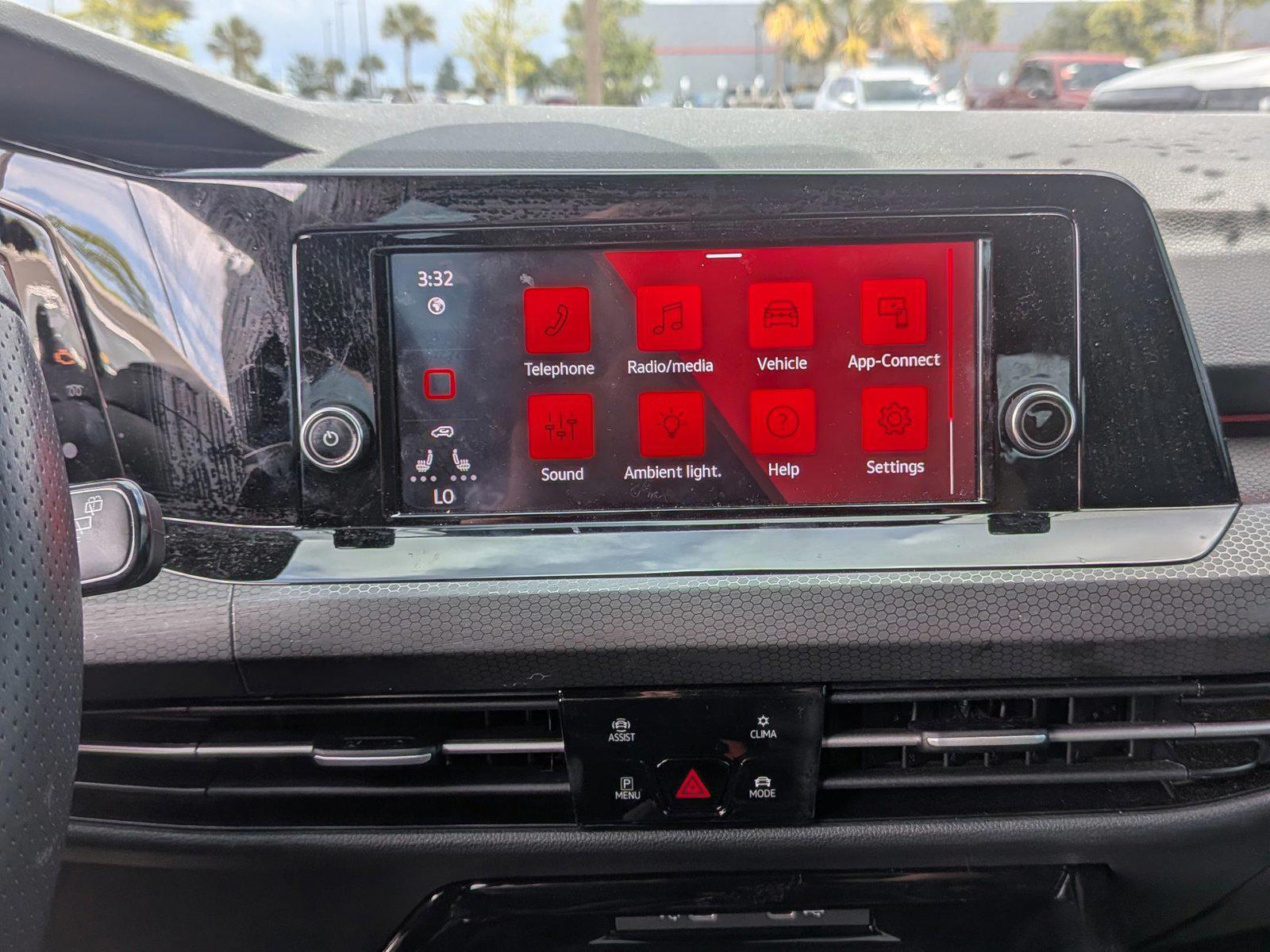 2024 Volkswagen Golf GTI 8