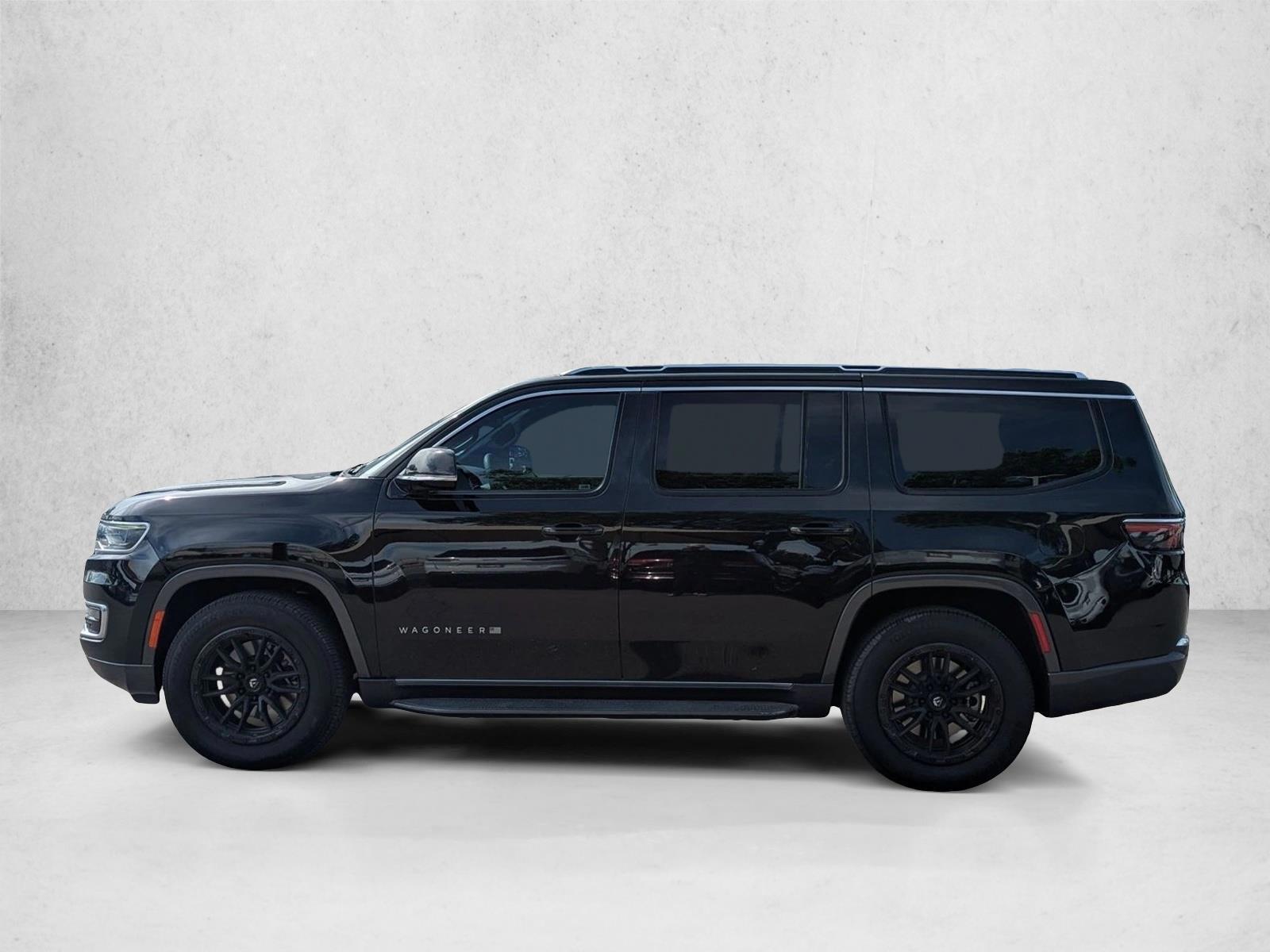 Thumbnail: 2022 Jeep Wagoneer - 2