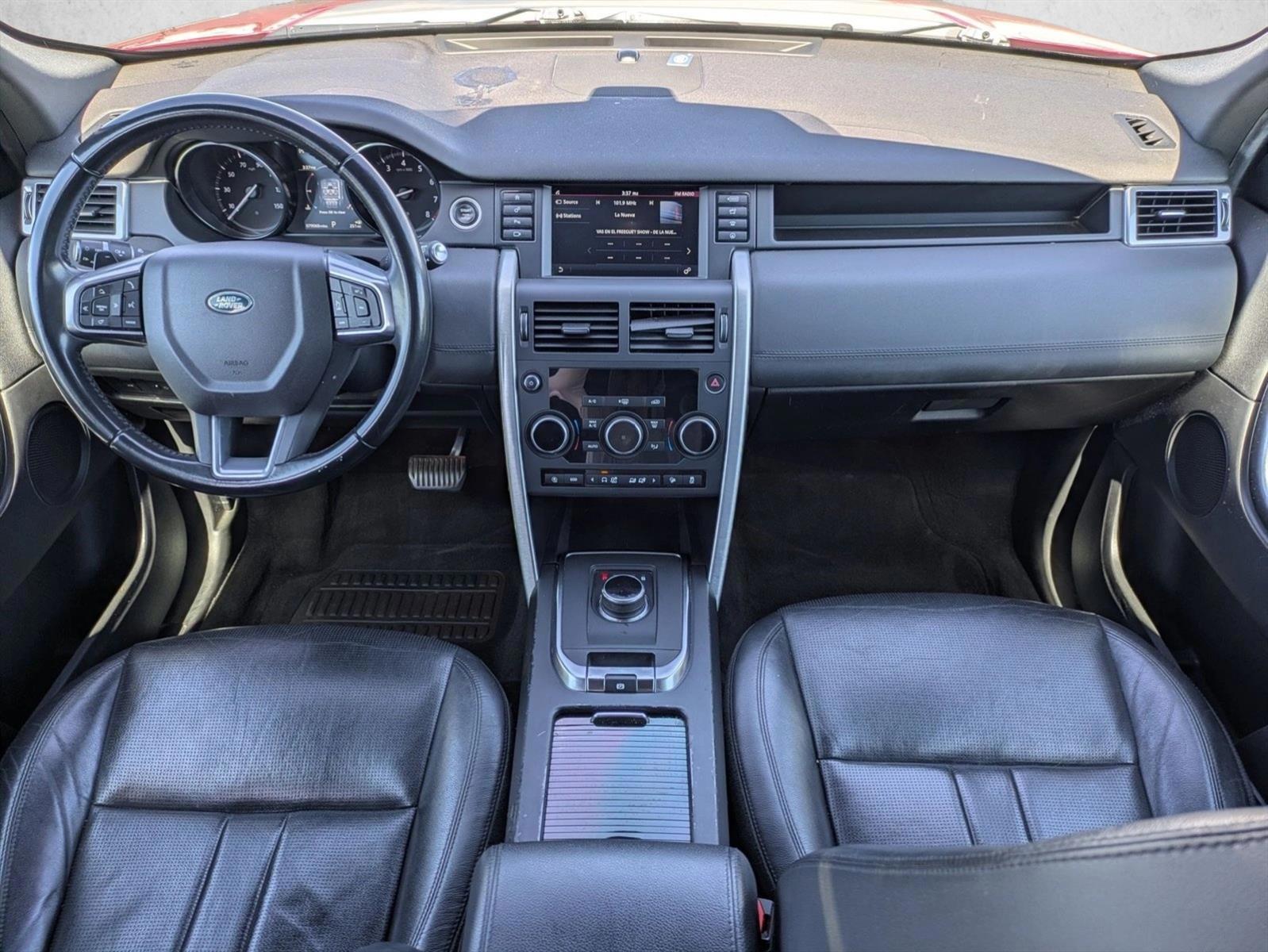 Thumbnail: 2018 Land Rover Discovery Sport - 4