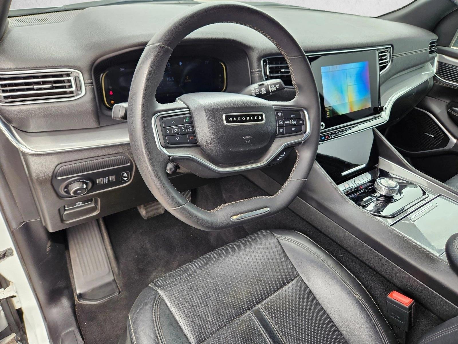 Thumbnail: 2022 Jeep Wagoneer - 3