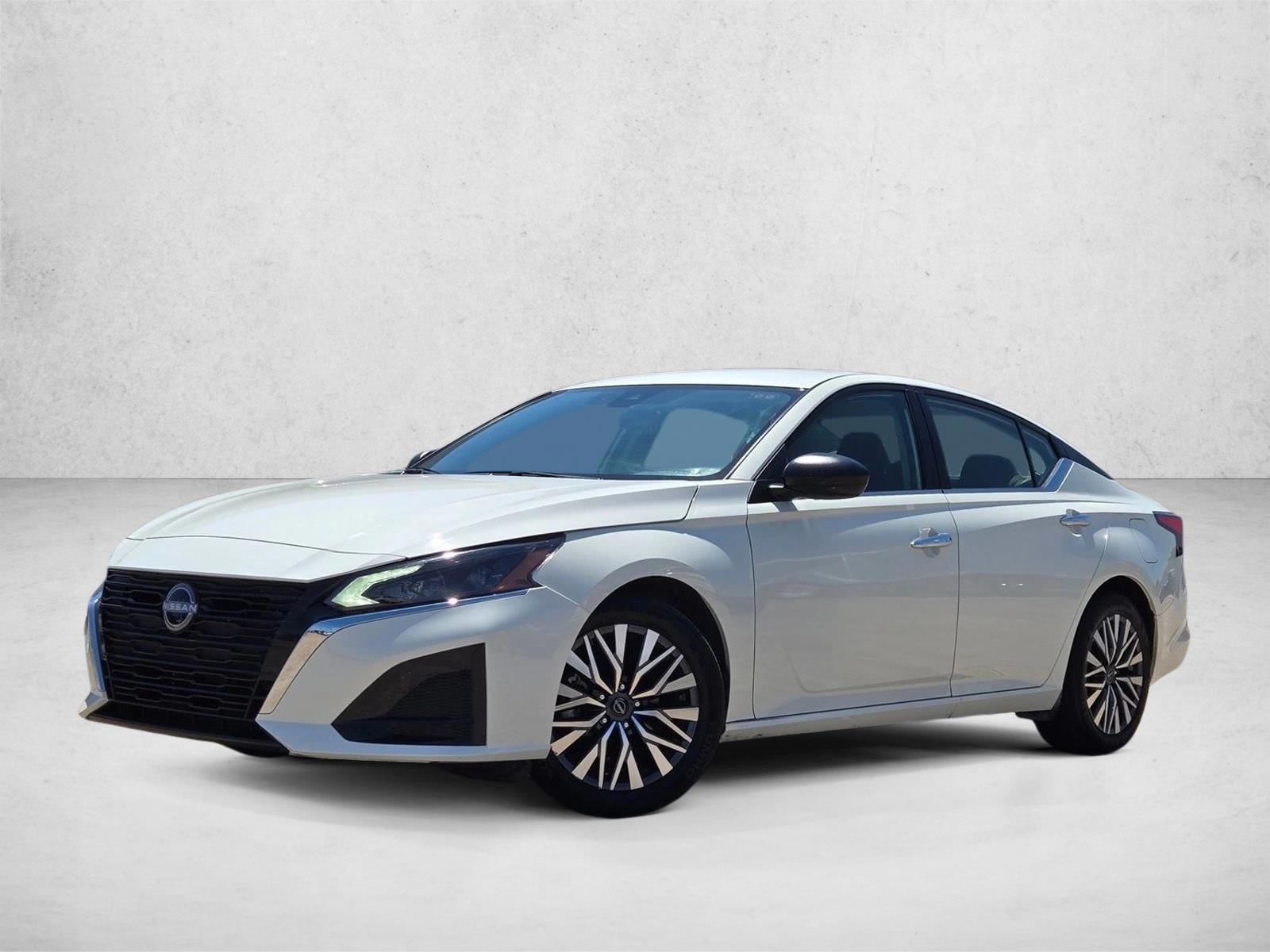 Thumbnail: 2025 Nissan Altima - 1