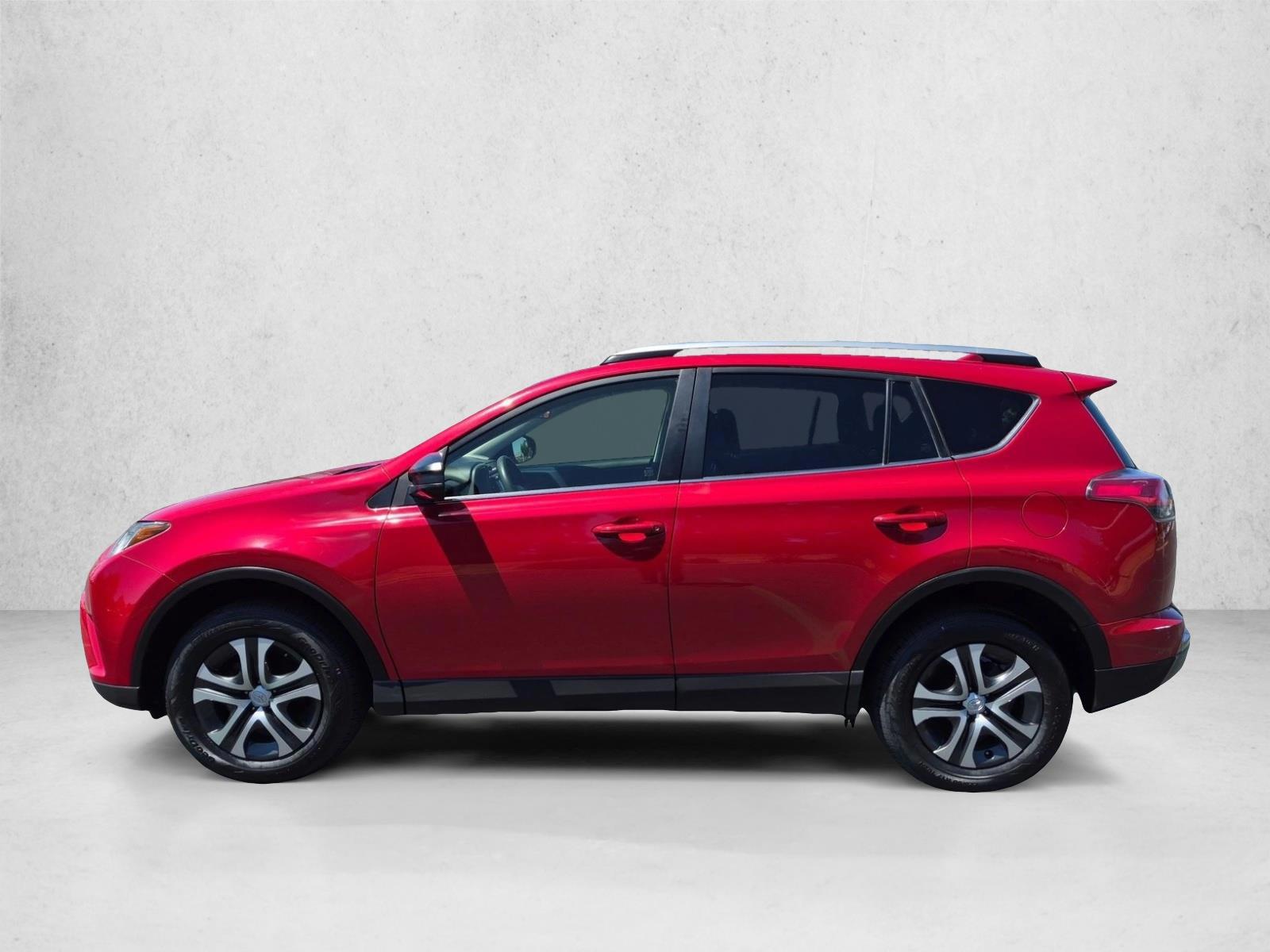 Thumbnail: 2017 Toyota RAV4 - 2