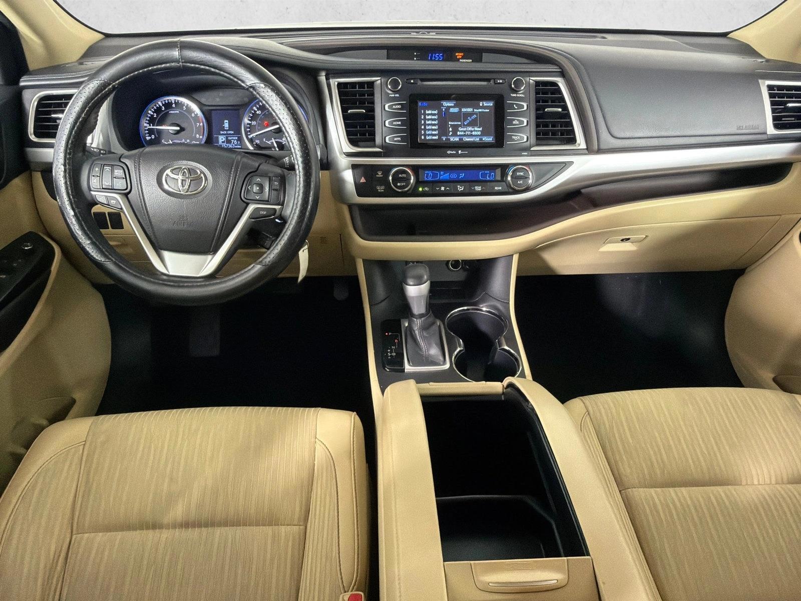 Thumbnail: 2015 Toyota Highlander - 3