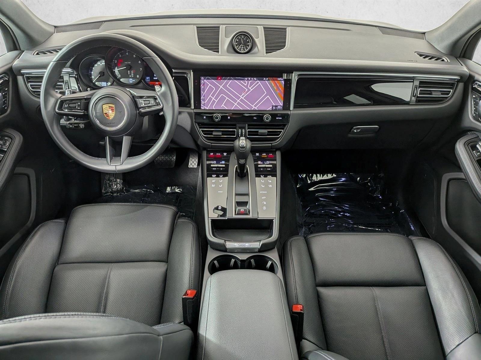 Thumbnail: 2026 Porsche Macan - 6