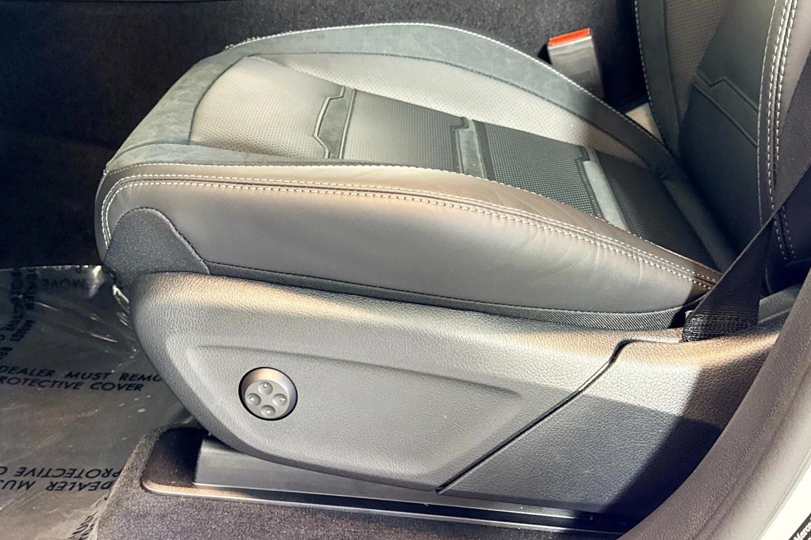 Thumbnail: 2026 Mercedes-Benz GLE - 3