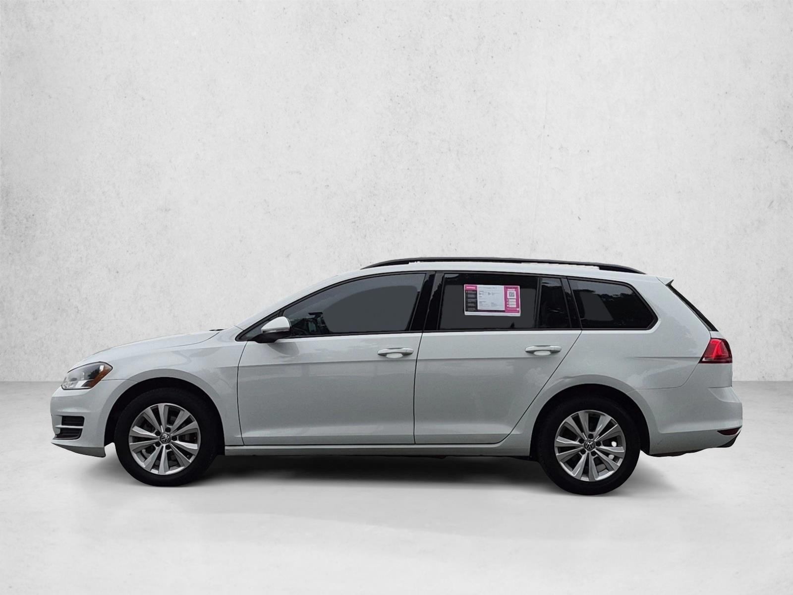 Thumbnail: 2017 Volkswagen Golf - 2