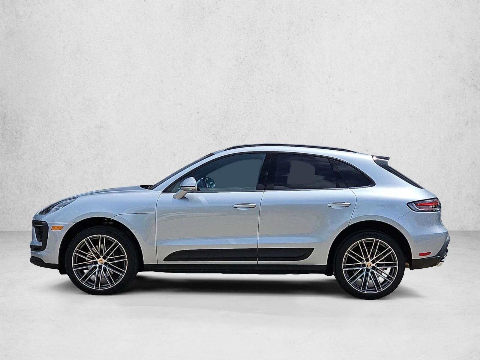 Thumbnail: 2026 Porsche Macan - 2