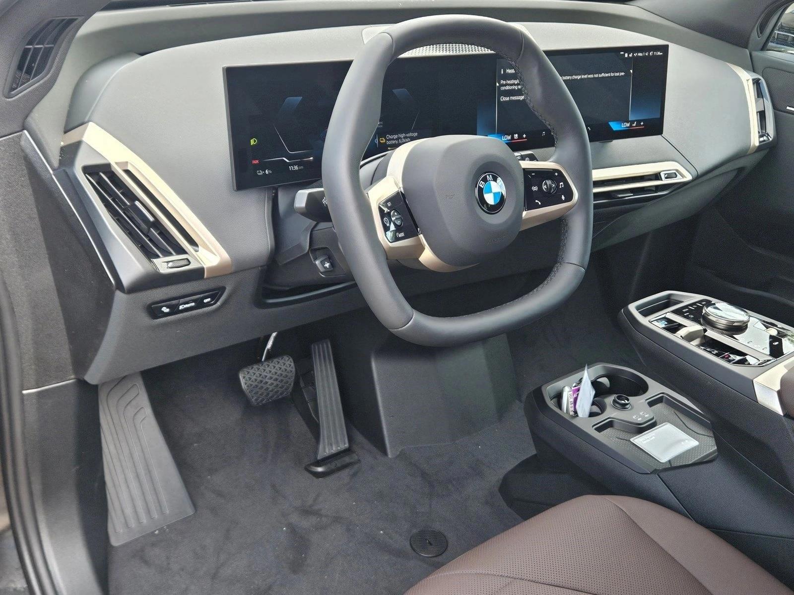 Thumbnail: 2026 BMW iX - 3