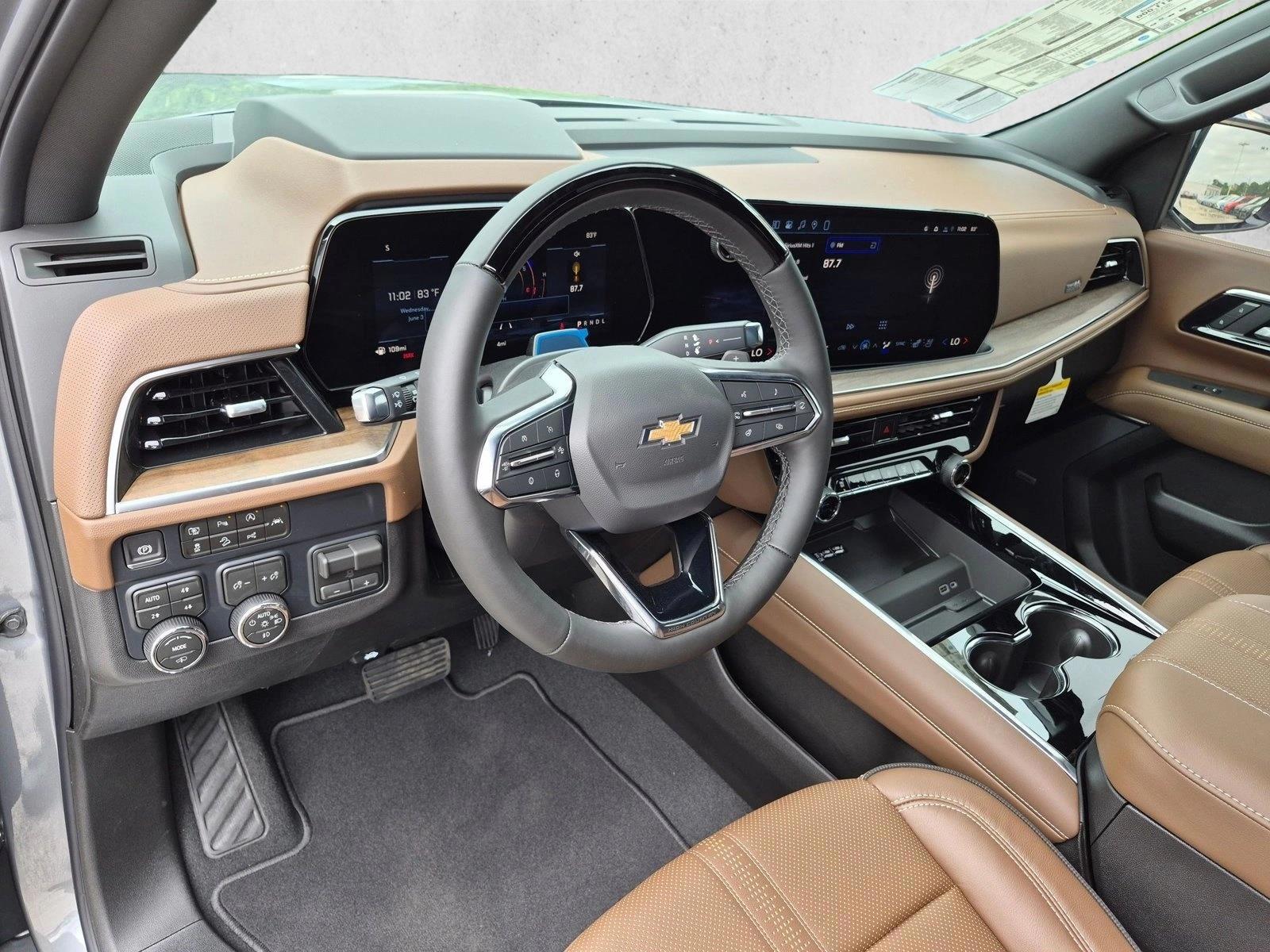 Thumbnail: 2026 Chevrolet Suburban - 3