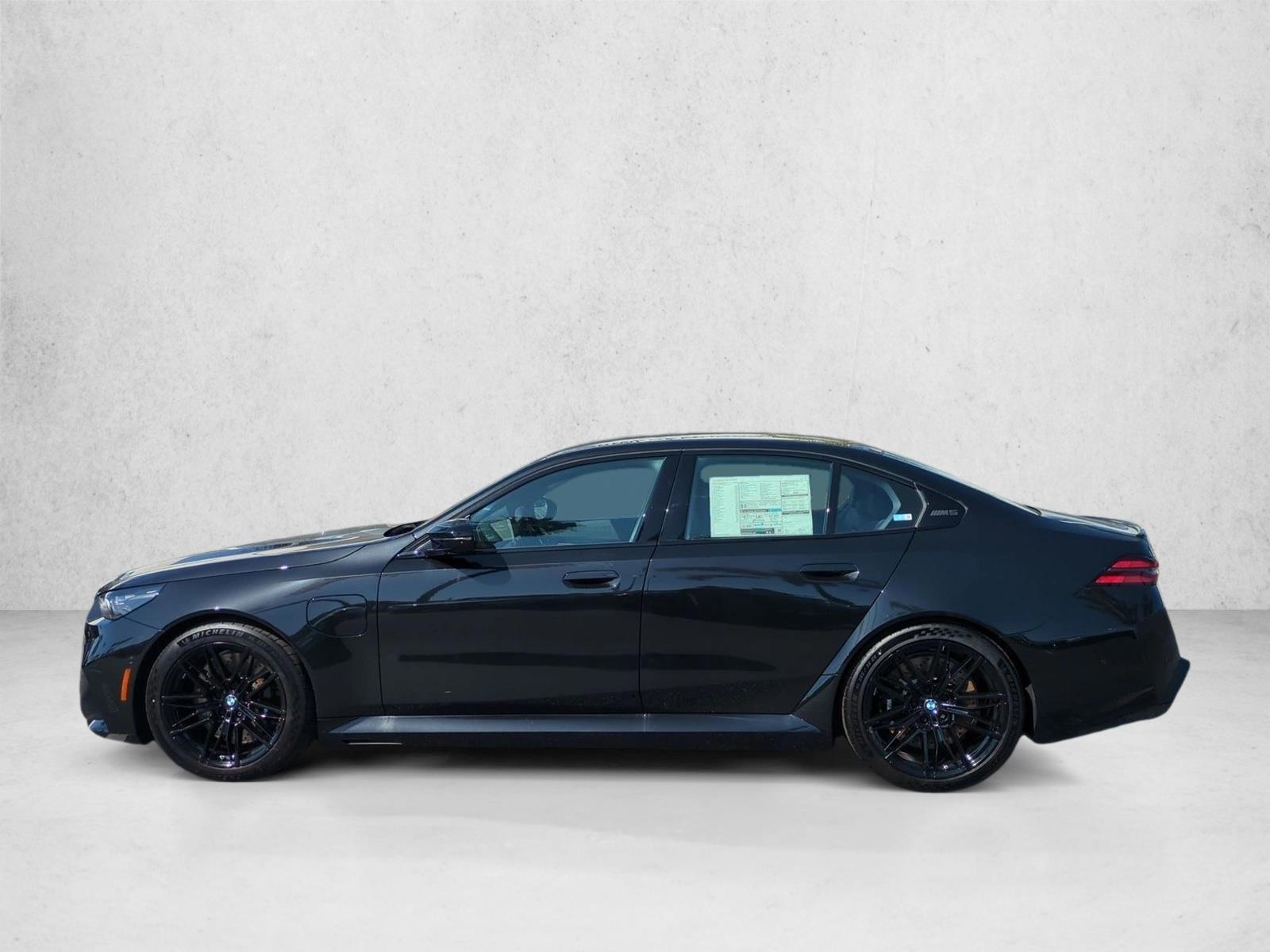 Thumbnail: 2026 BMW M5 - 2