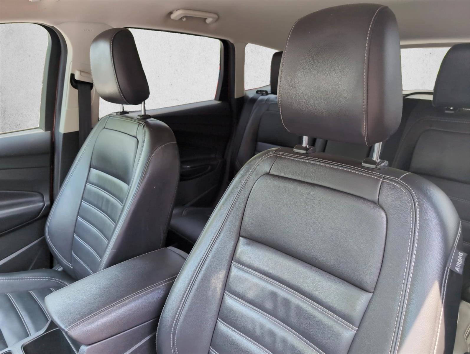 Thumbnail: 2019 Ford Escape - 4