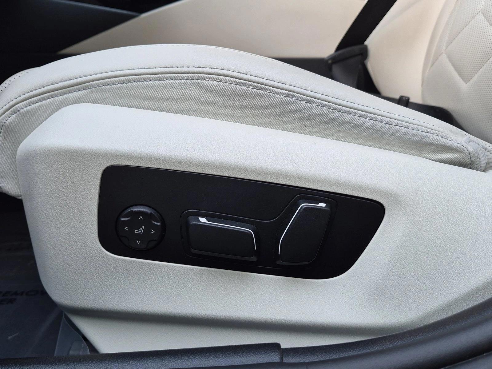 Thumbnail: 2024 BMW 5 Series - 5